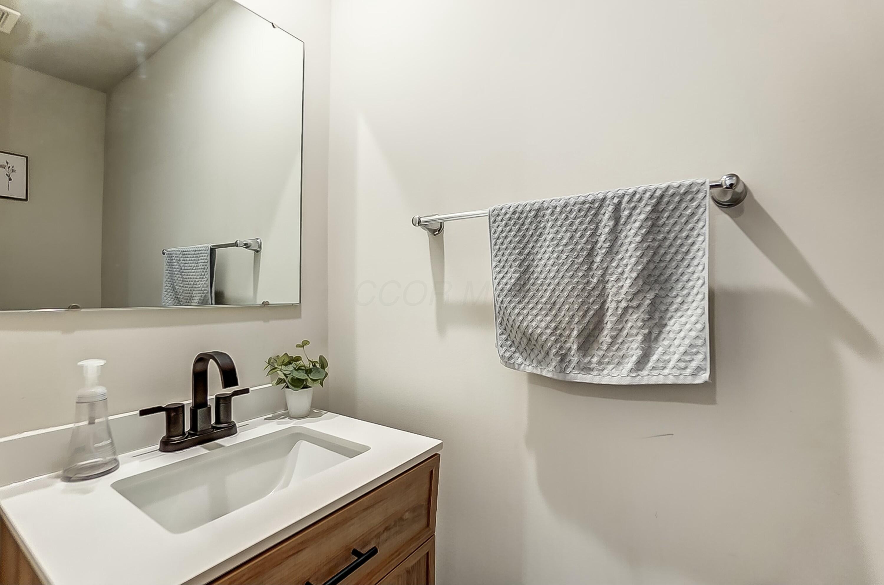 207 S Tuttle Road Property Photo 13