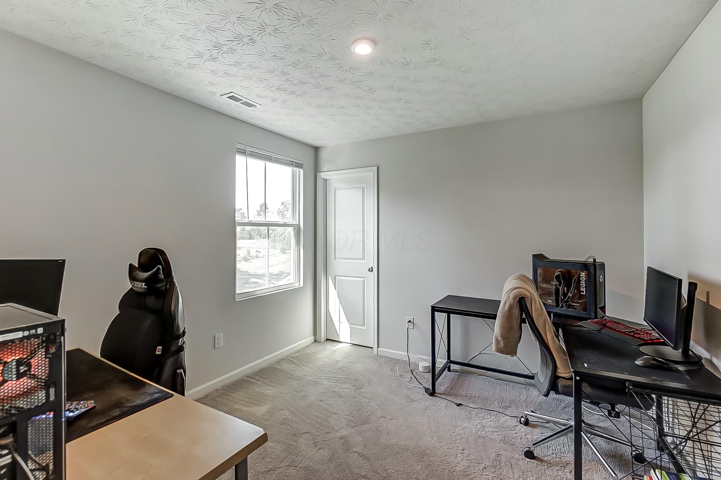 207 S Tuttle Road Property Photo 21