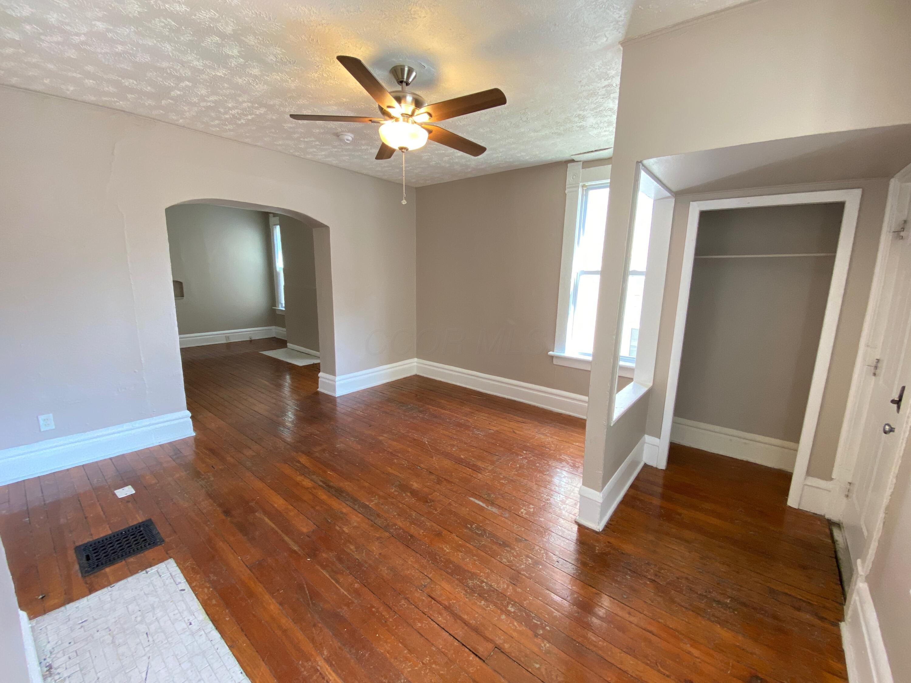 1438-1440 Hunter Avenue Property Photo 2