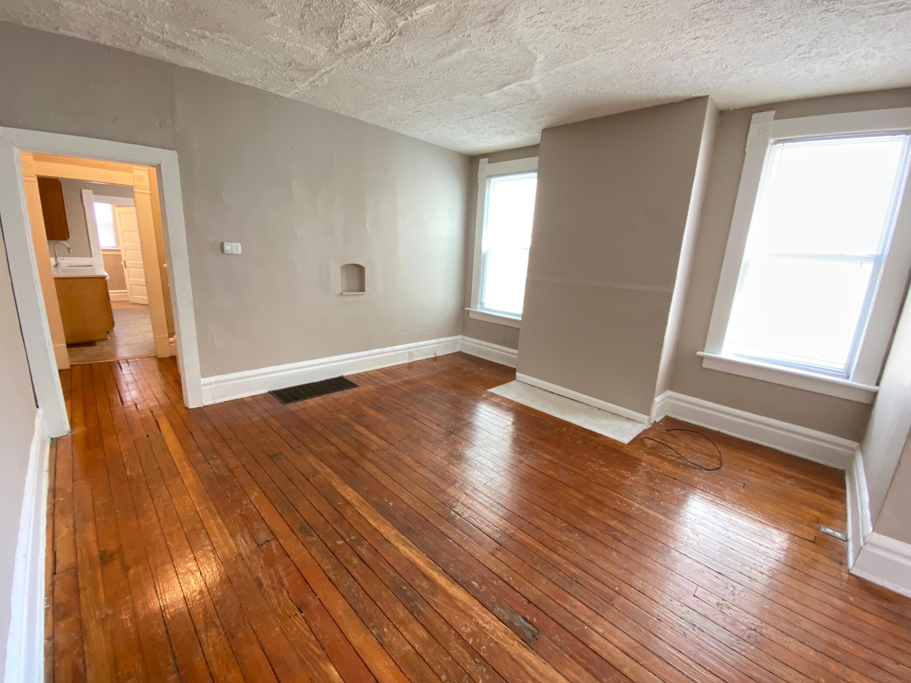 1438-1440 Hunter Avenue Property Photo 4