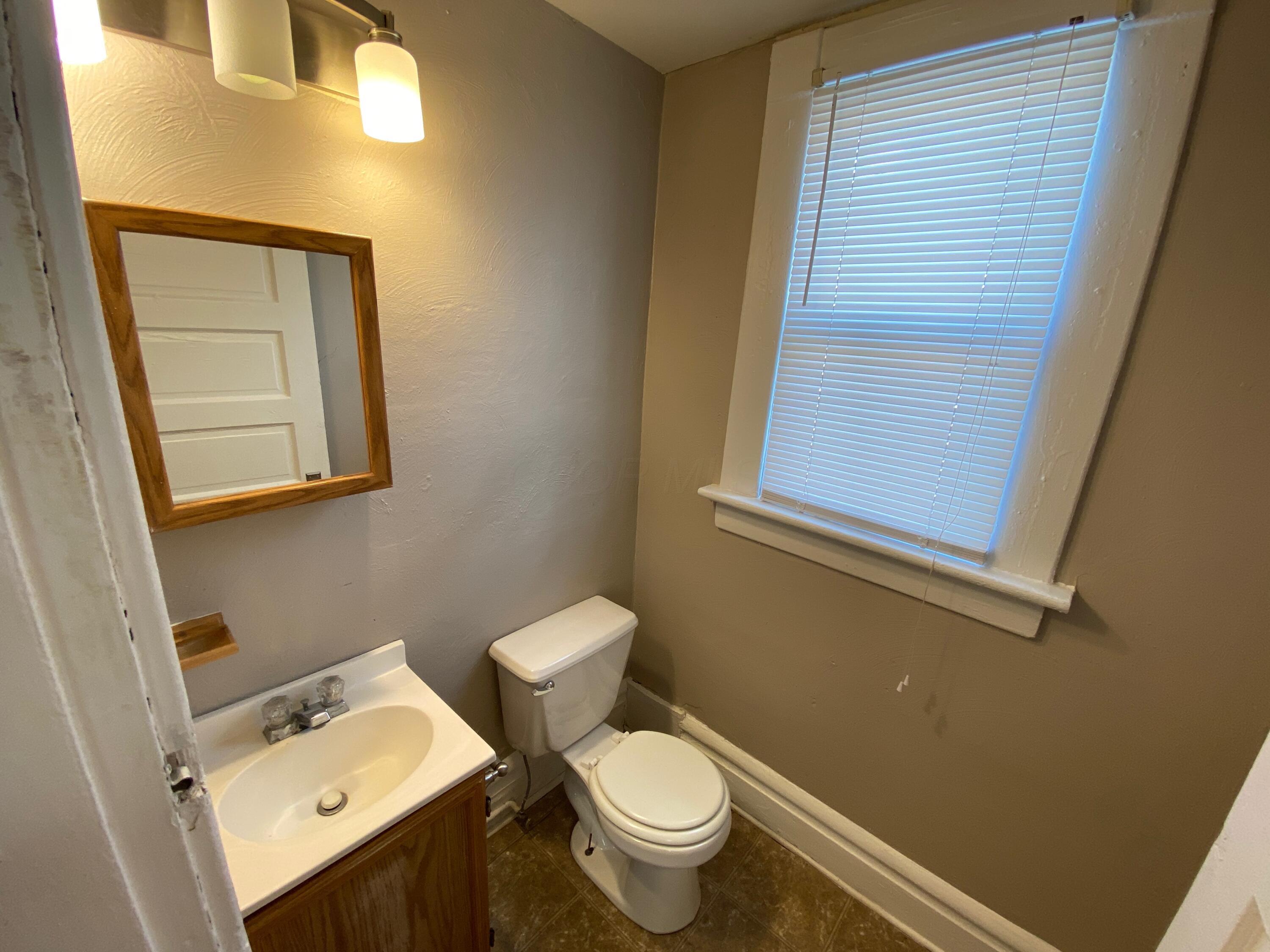 1438-1440 Hunter Avenue Property Photo 9