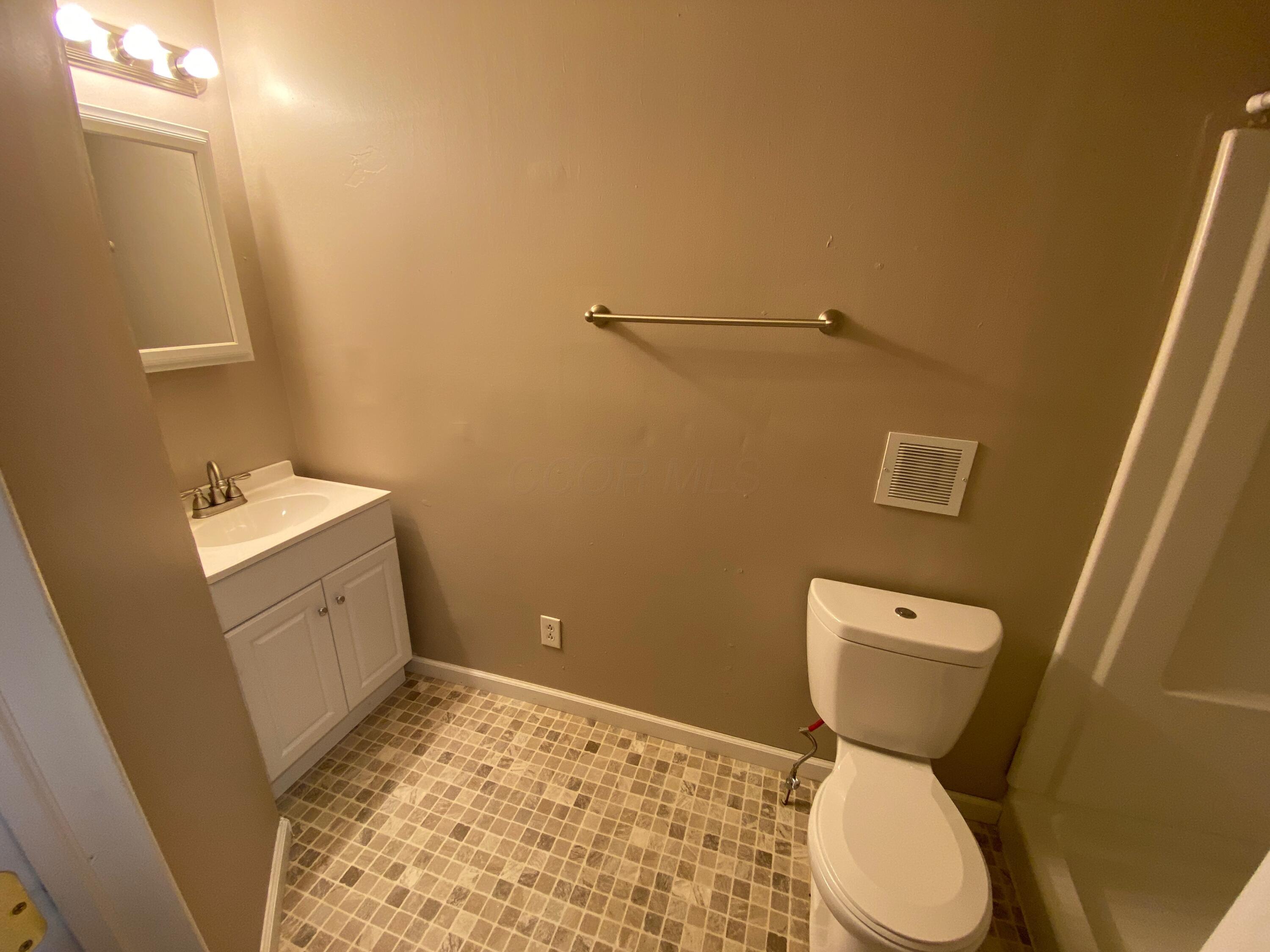 1438-1440 Hunter Avenue Property Photo 17