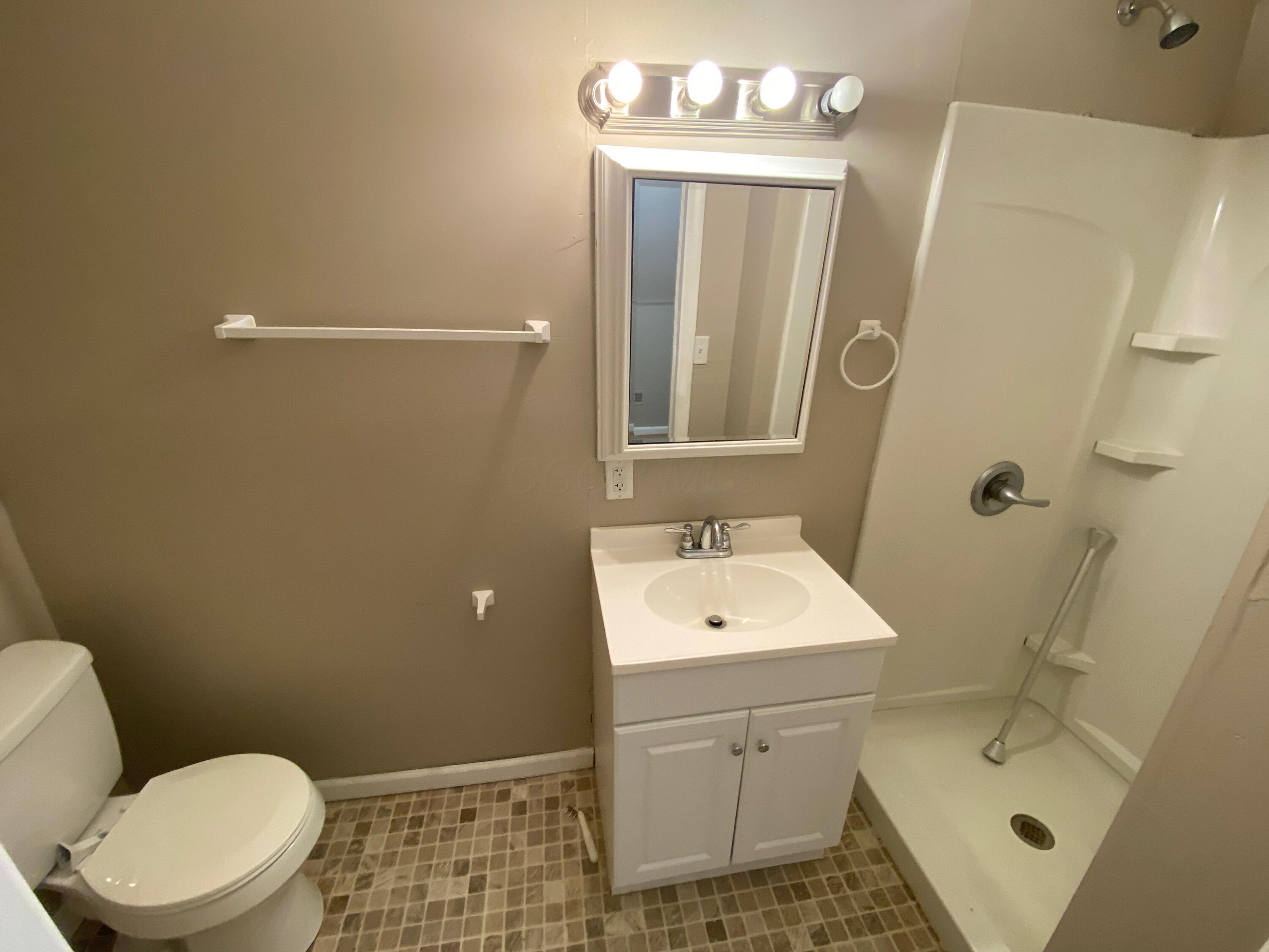 1438-1440 Hunter Avenue Property Photo 34