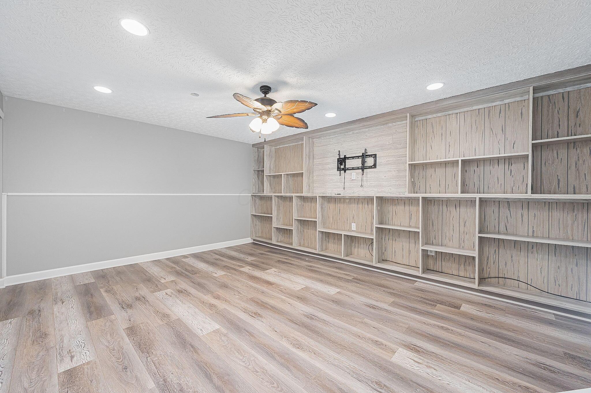 8864 Crestridge Court Property Photo 17