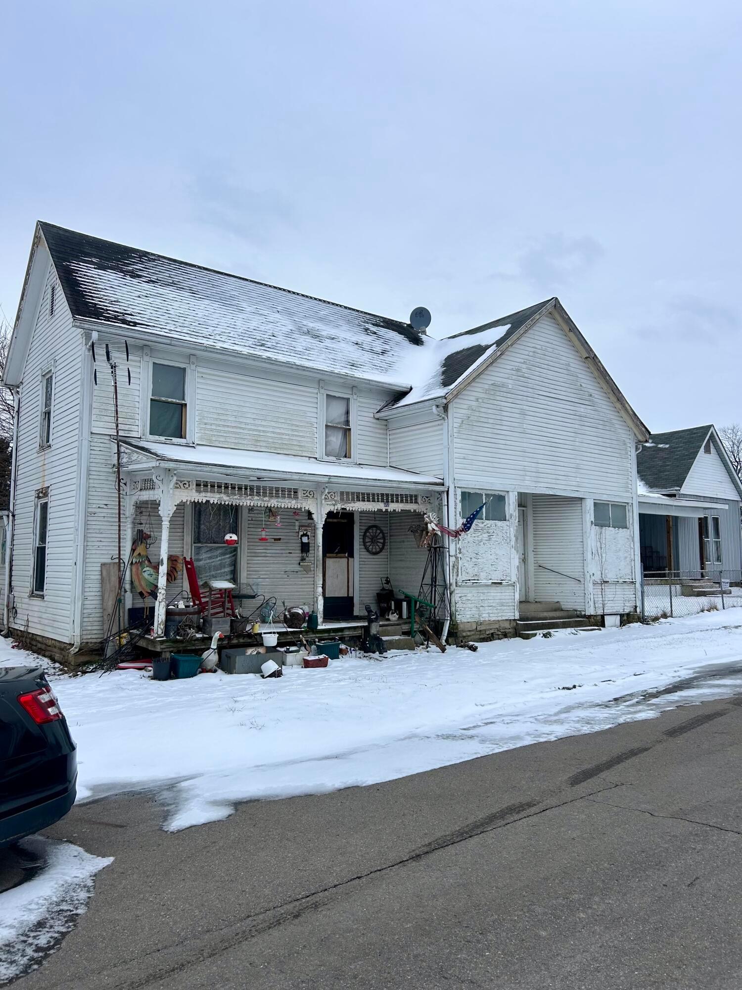 672 Lyndon Avenue Property Photo