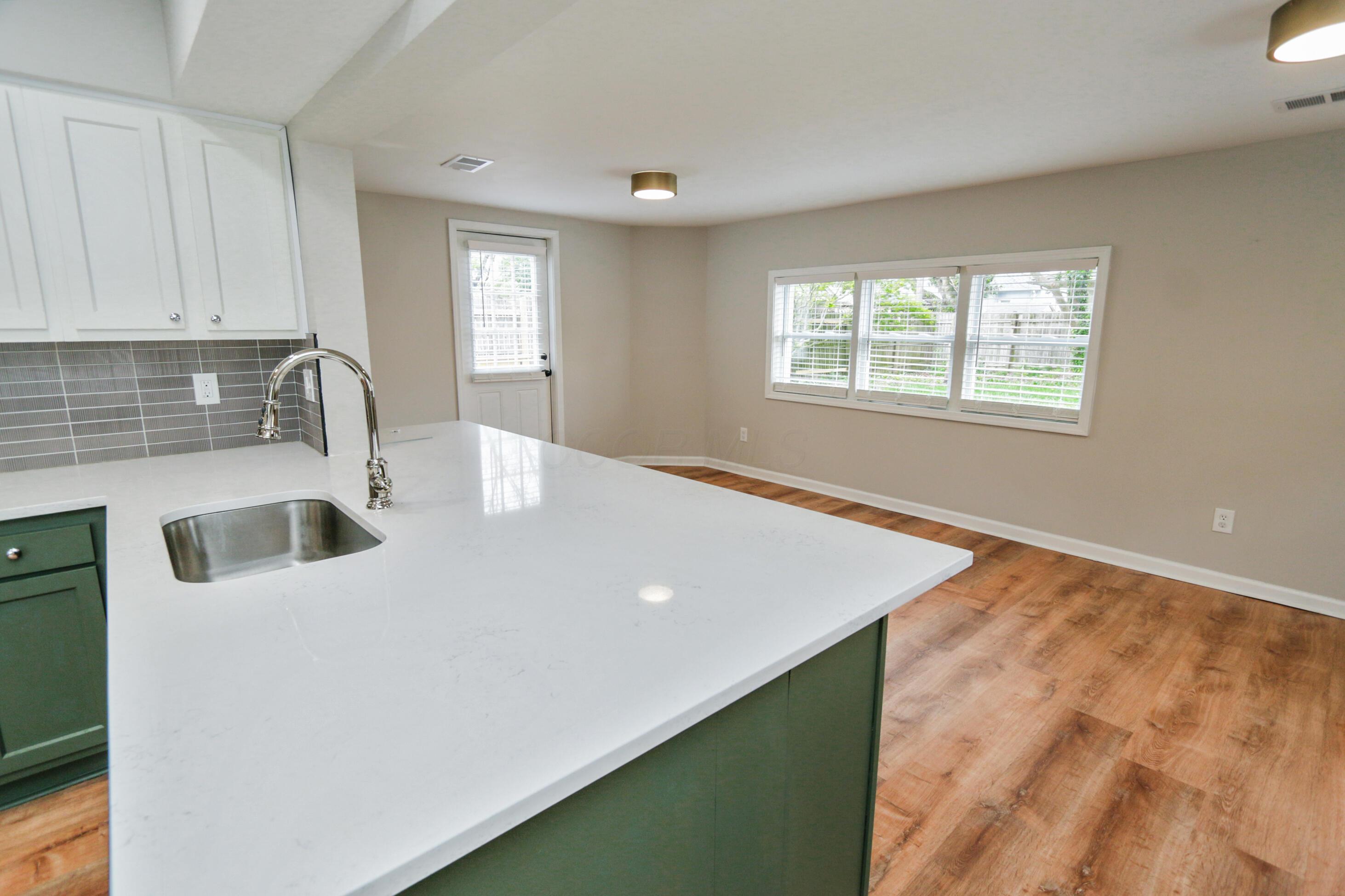 189 N Gould Road Property Photo 10