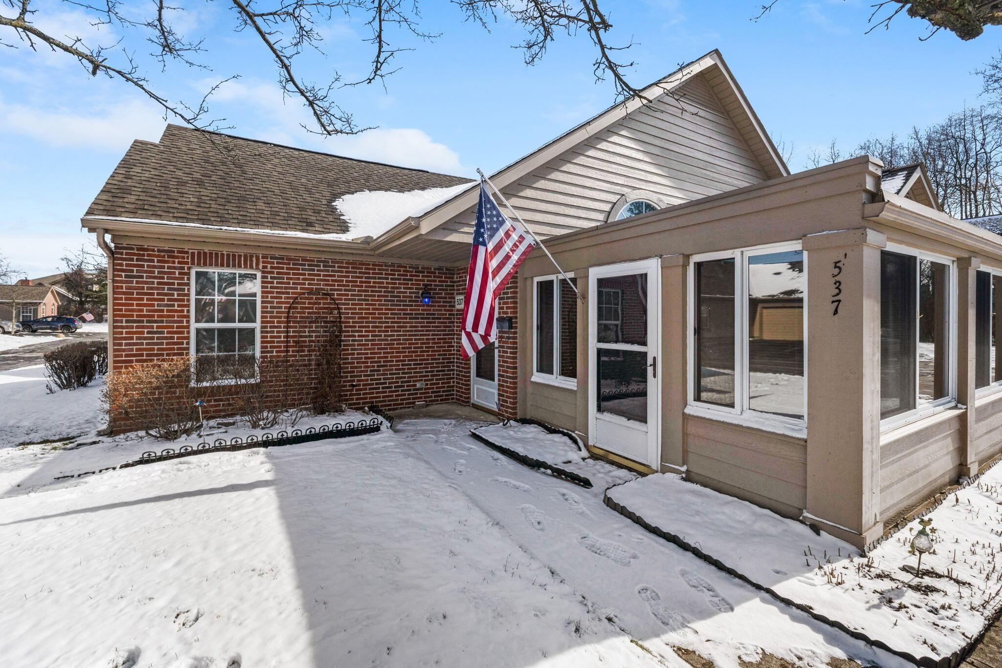 537 Mallet Place E Property Photo 3