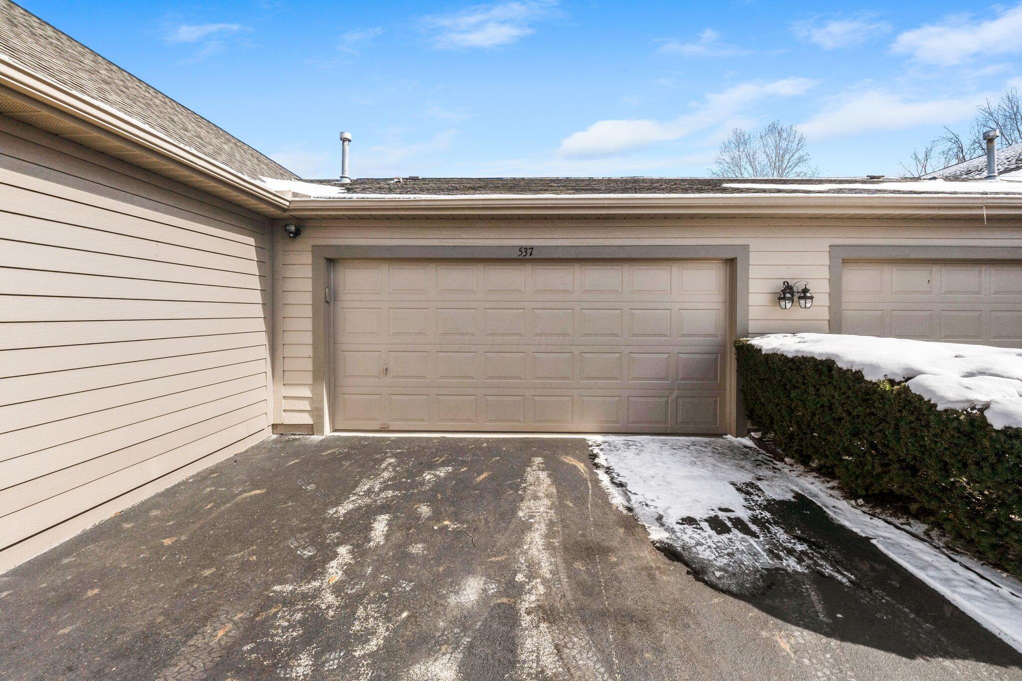 537 Mallet Place E Property Photo 5