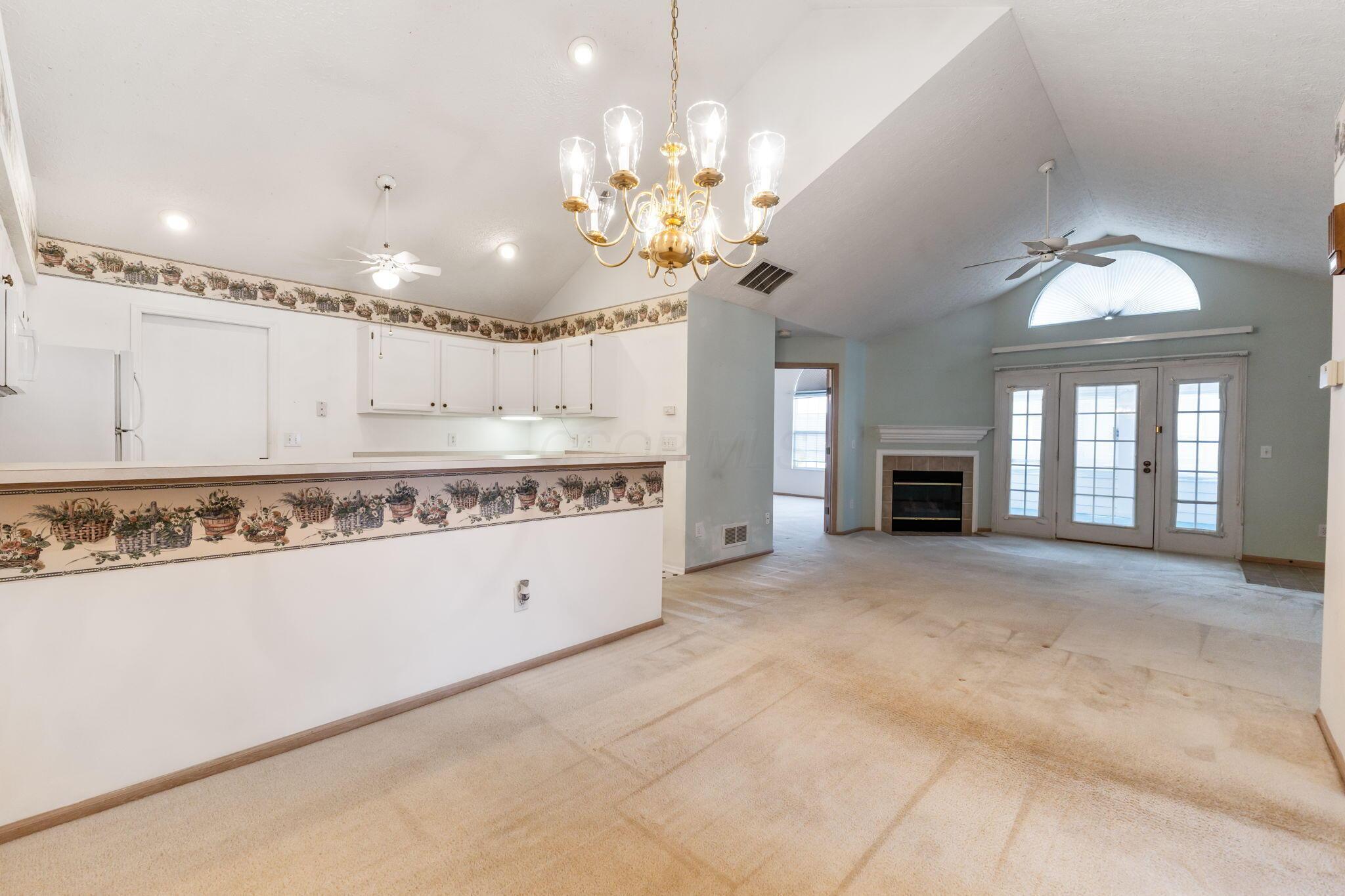 537 Mallet Place E Property Photo 15