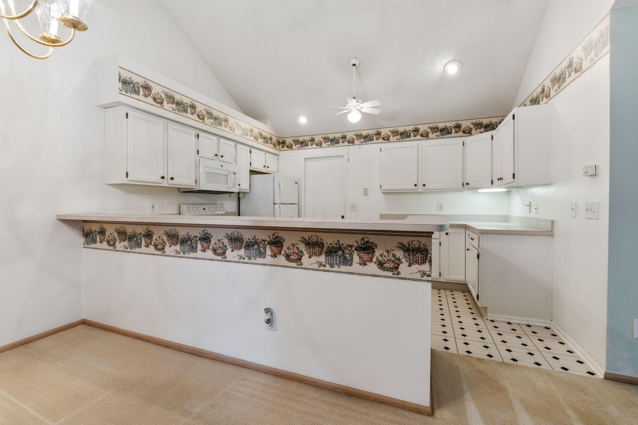 537 Mallet Place E Property Photo 16