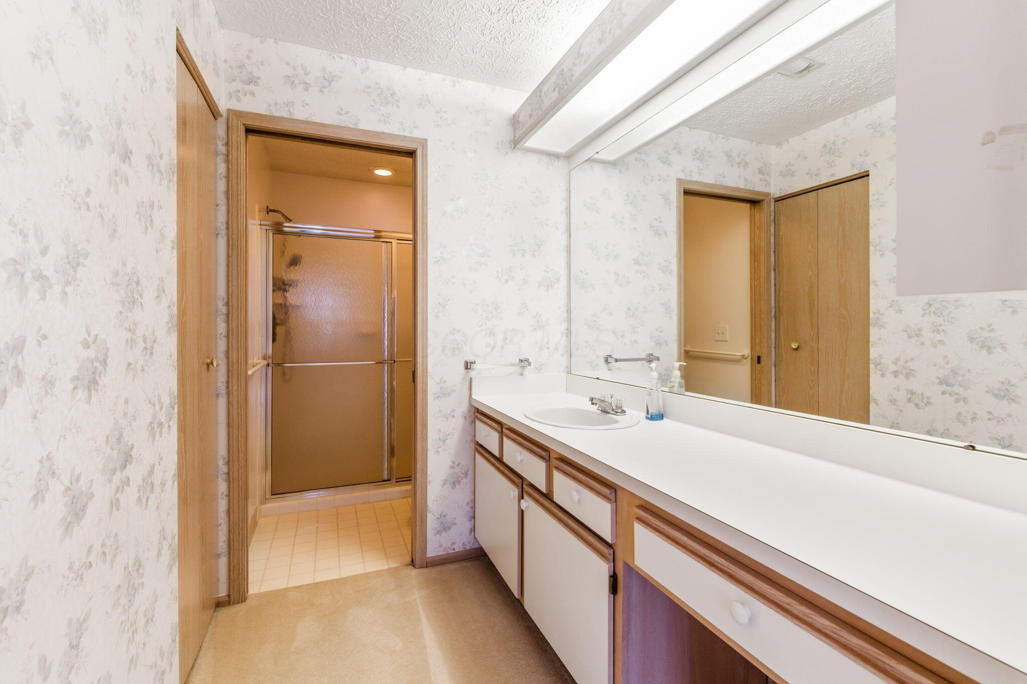 537 Mallet Place E Property Photo 31