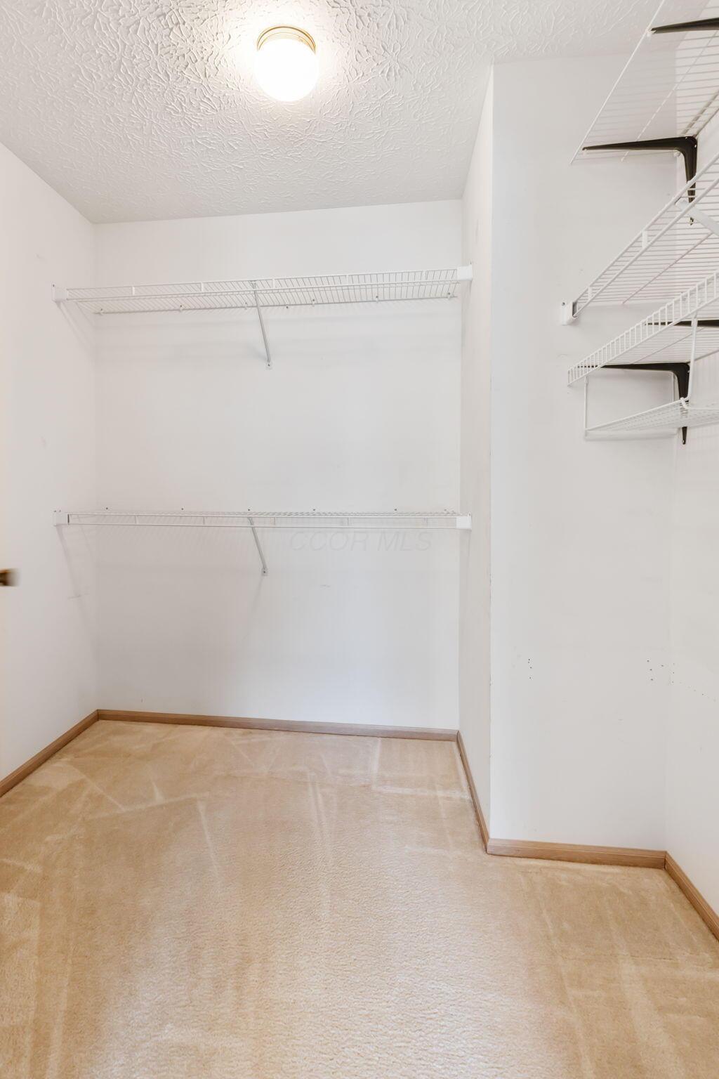 537 Mallet Place E Property Photo 34