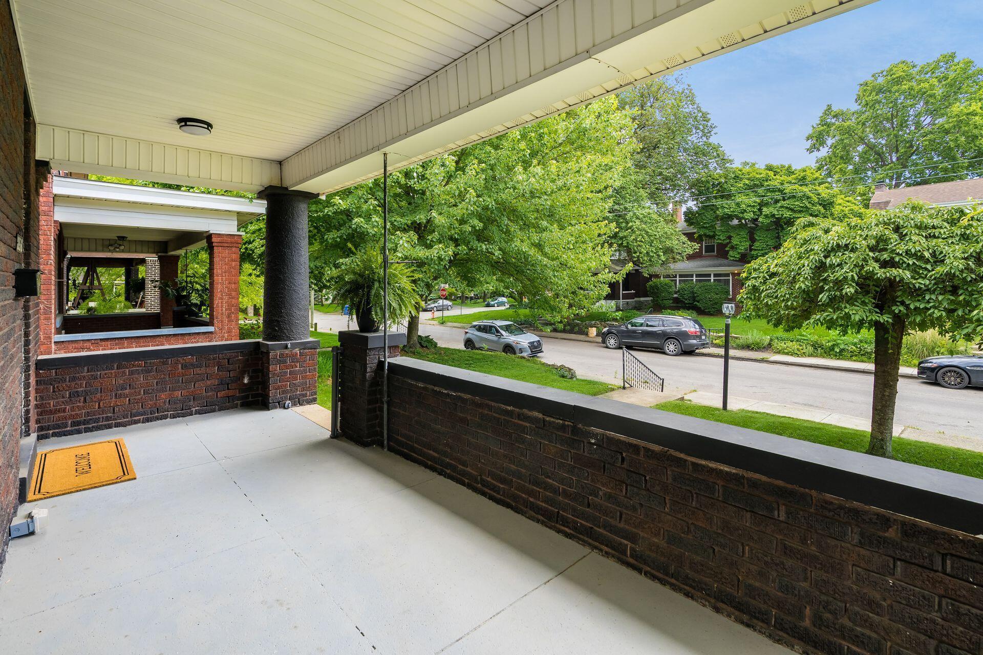 1856 Oak Street Property Photo 6