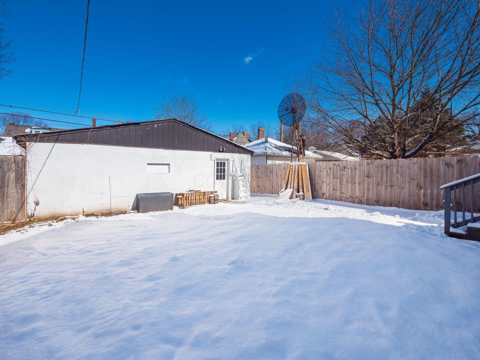 1856 Oak Street Property Photo 50