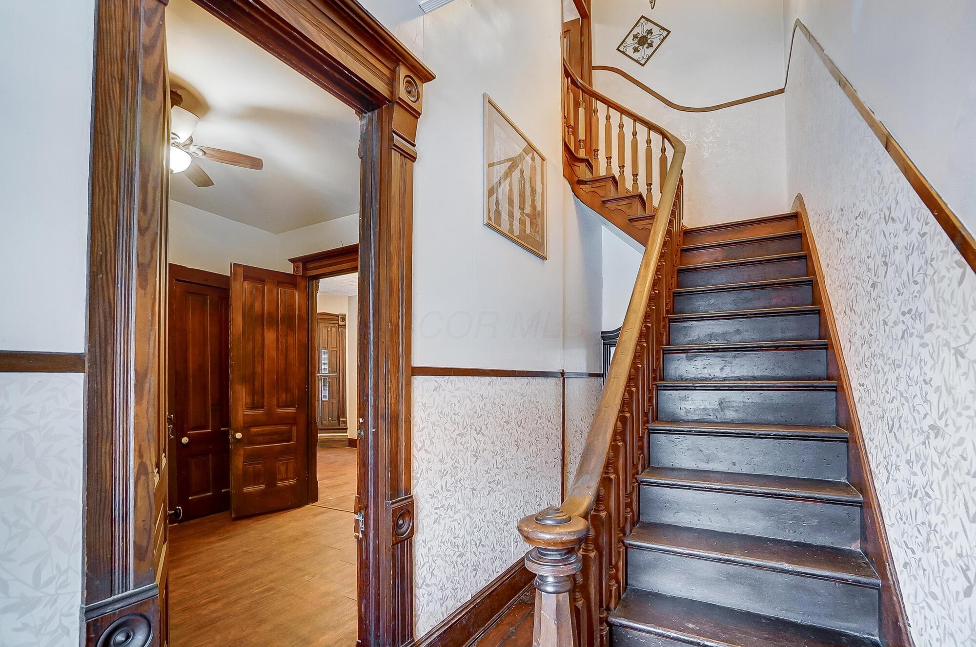 937 Oak Street Property Photo 7
