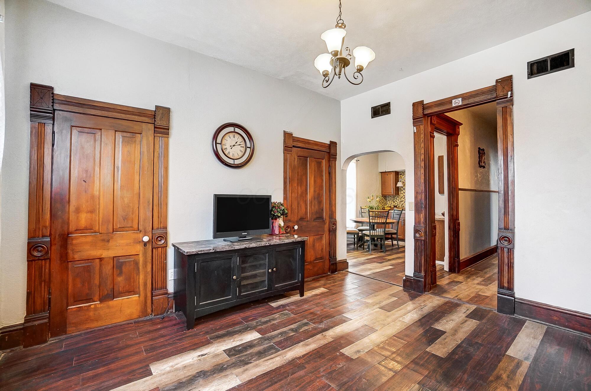 937 Oak Street Property Photo 13