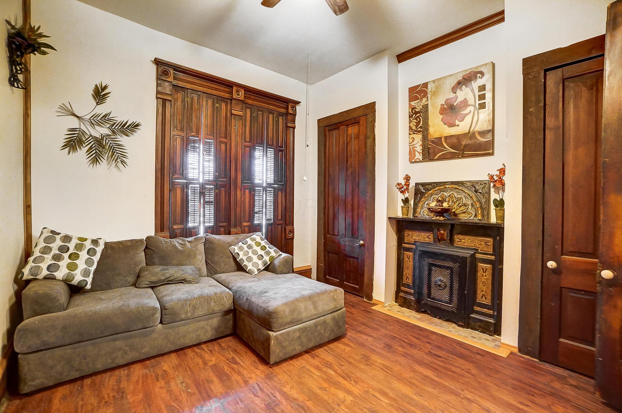 937 Oak Street Property Photo 23