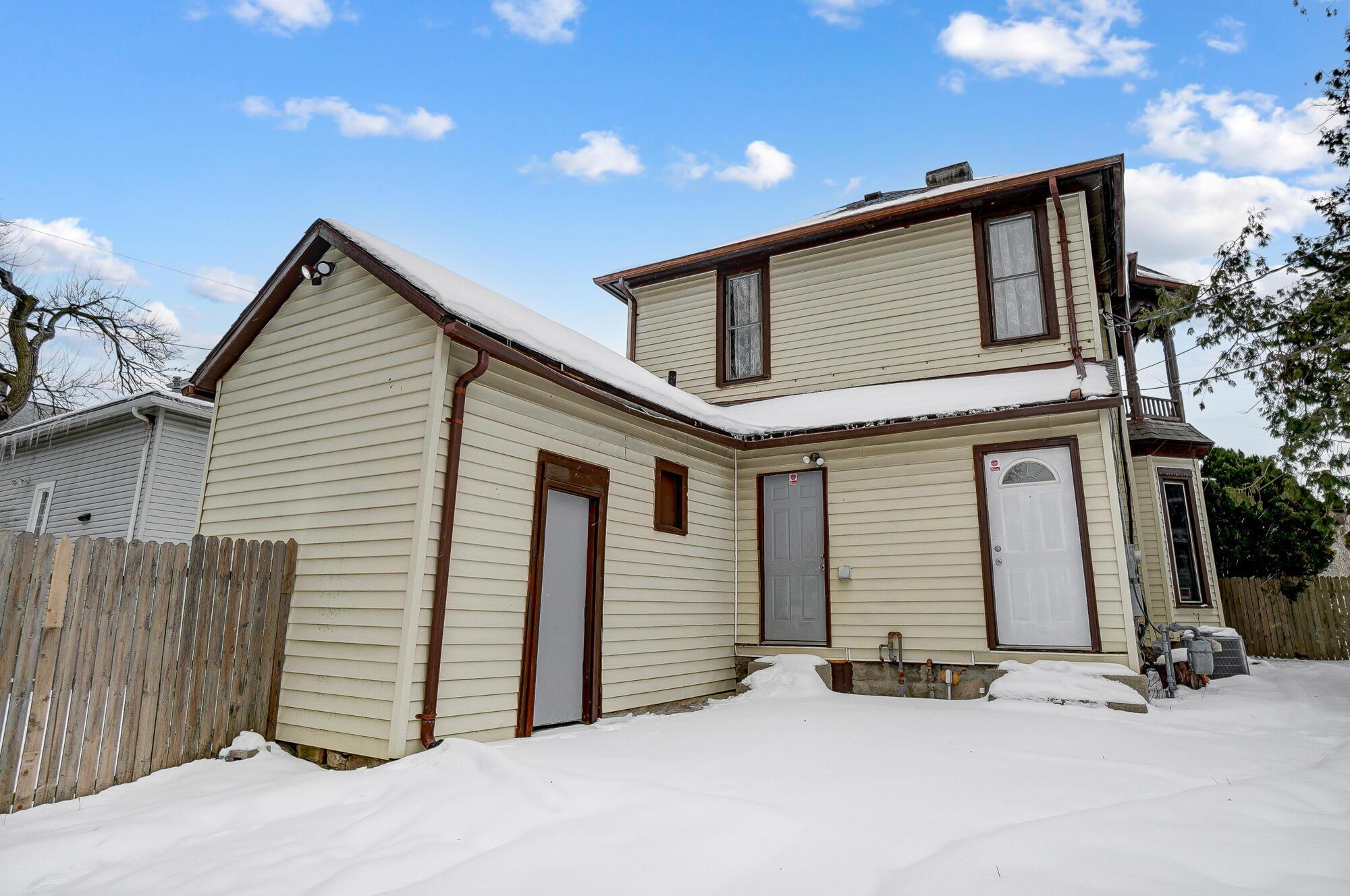 937 Oak Street Property Photo 37