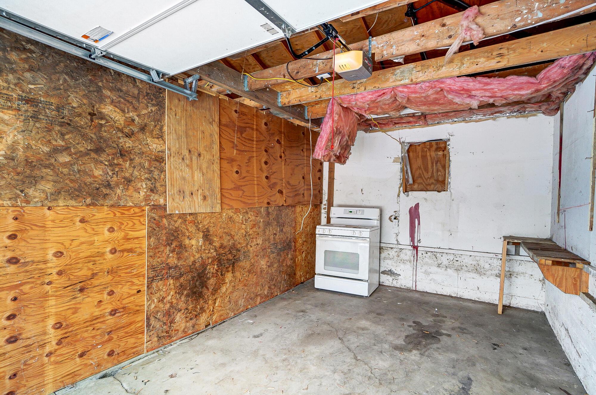 937 Oak Street Property Photo 42