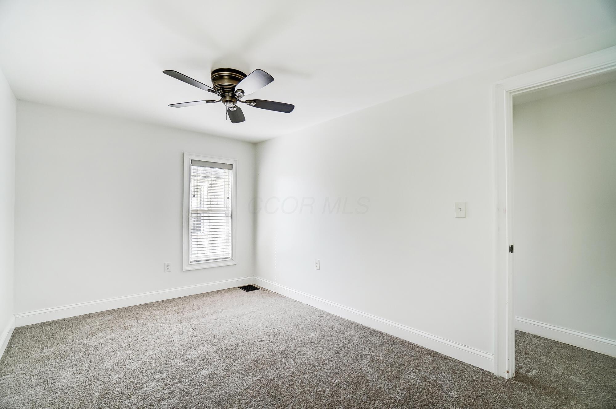 992 Carpenter Street Property Photo 48