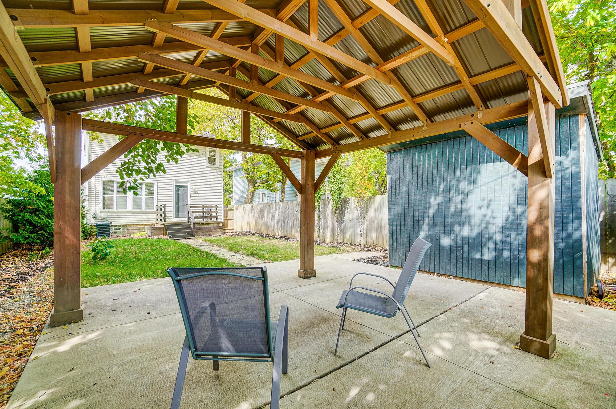 992 Carpenter Street Property Photo 71