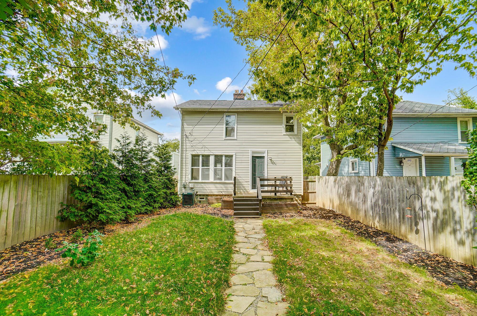 992 Carpenter Street Property Photo 72