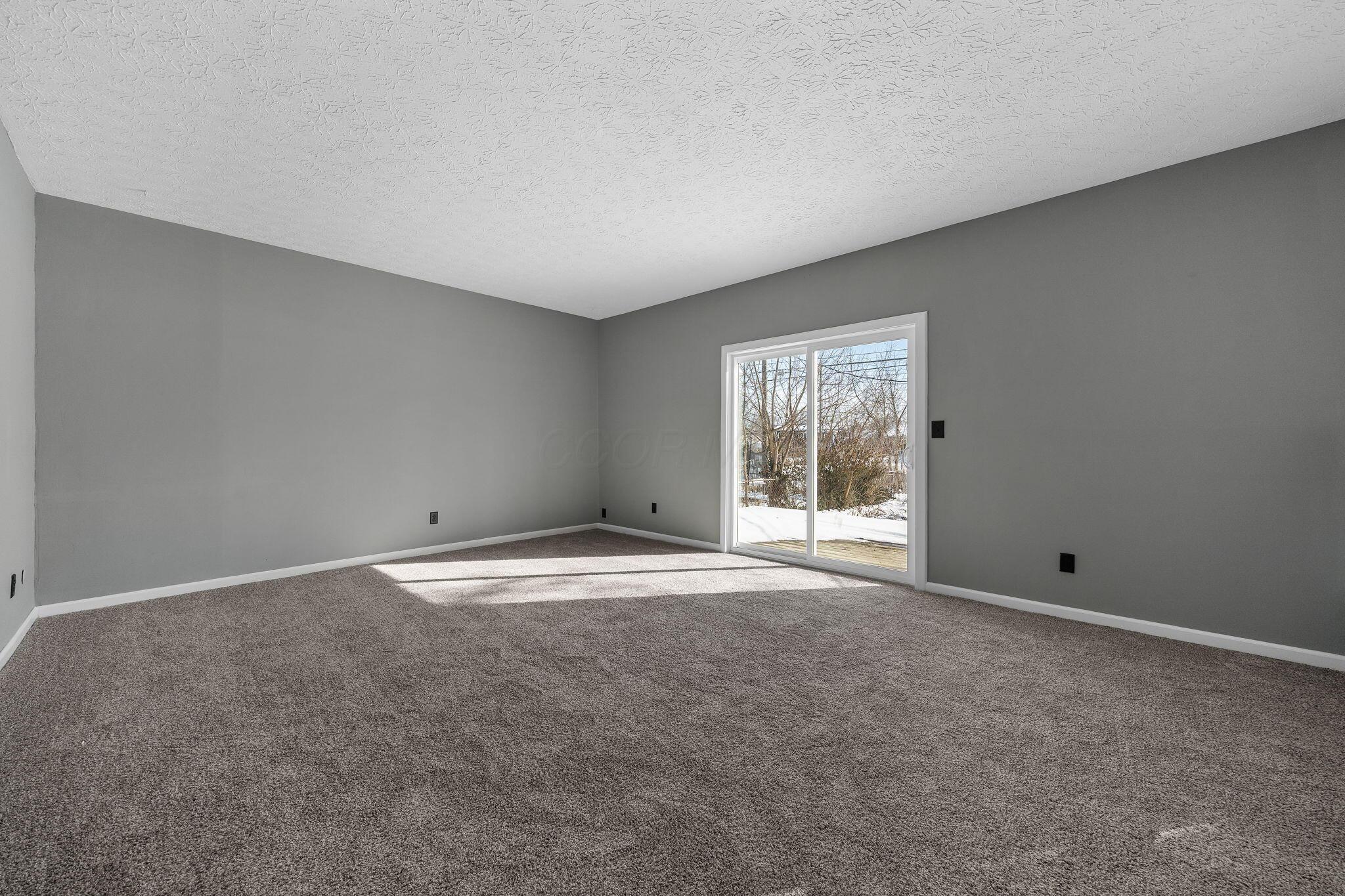 2167 Kilbourne Avenue Property Photo 7