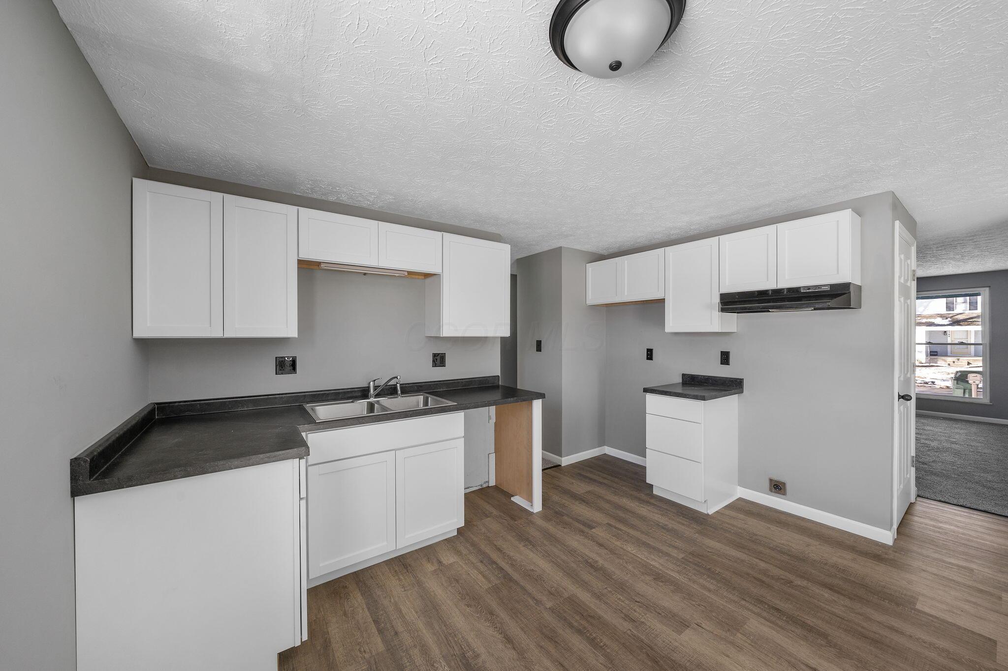 2167 Kilbourne Avenue Property Photo 9