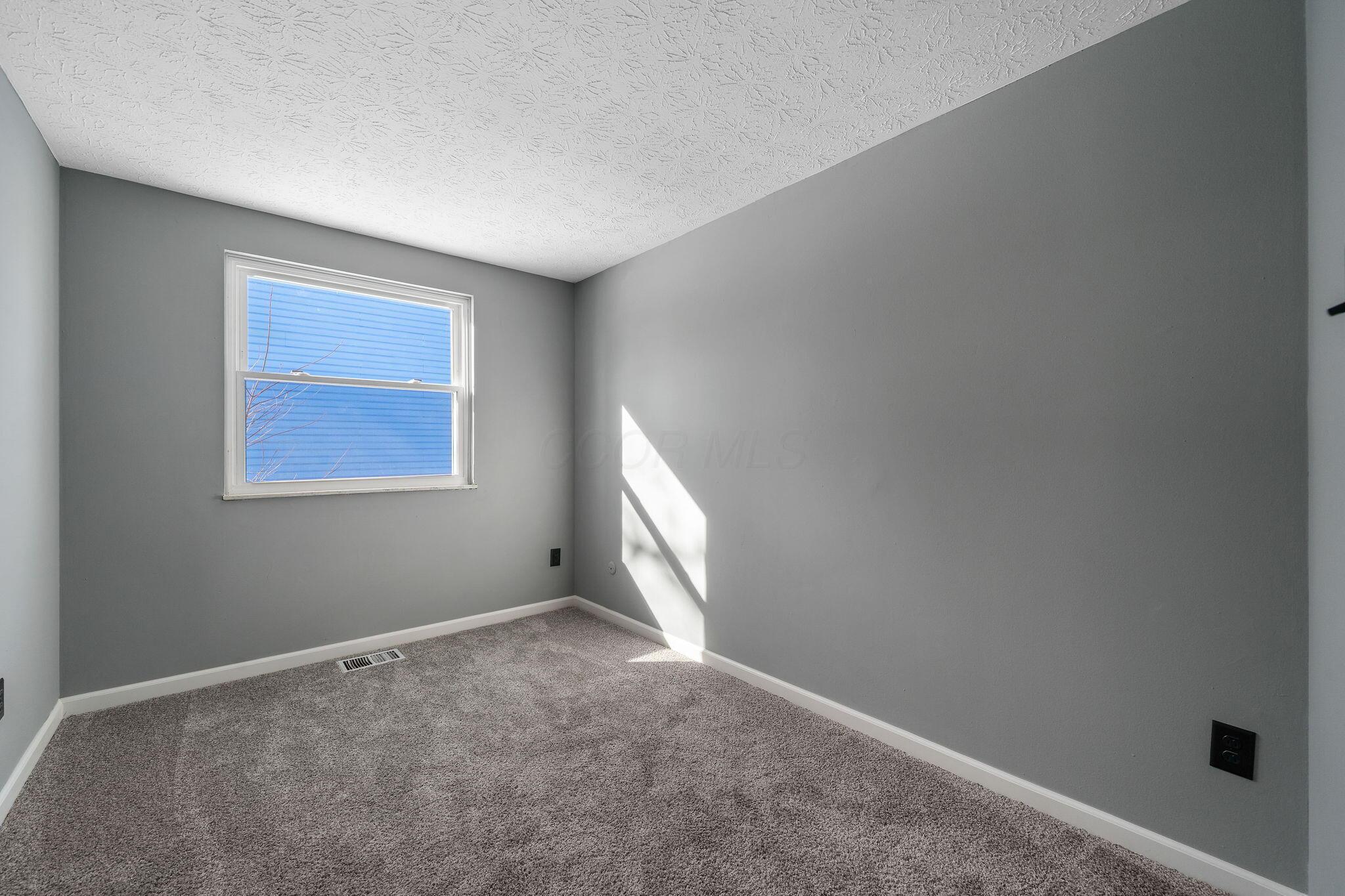 2167 Kilbourne Avenue Property Photo 16