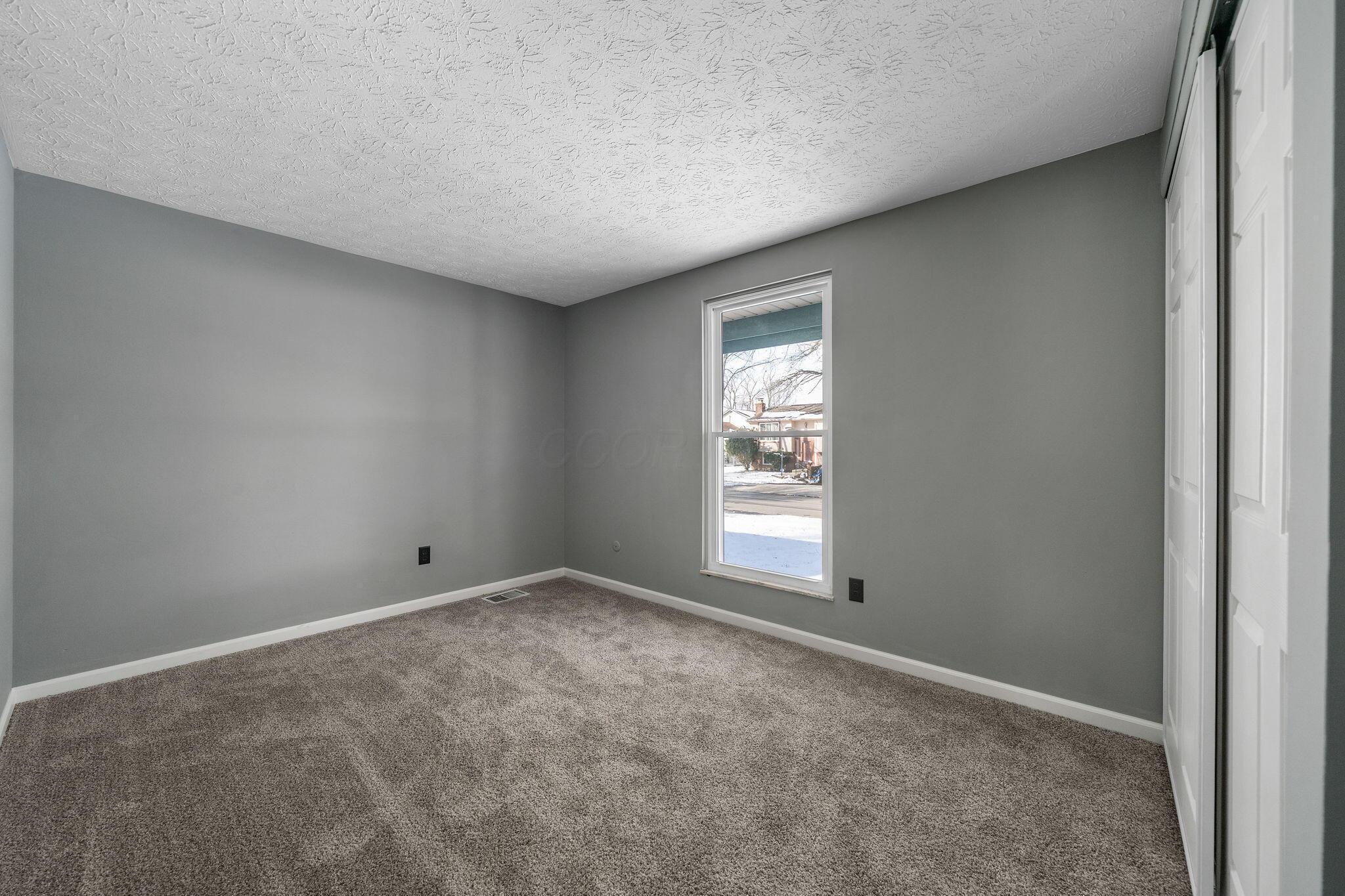 2167 Kilbourne Avenue Property Photo 18