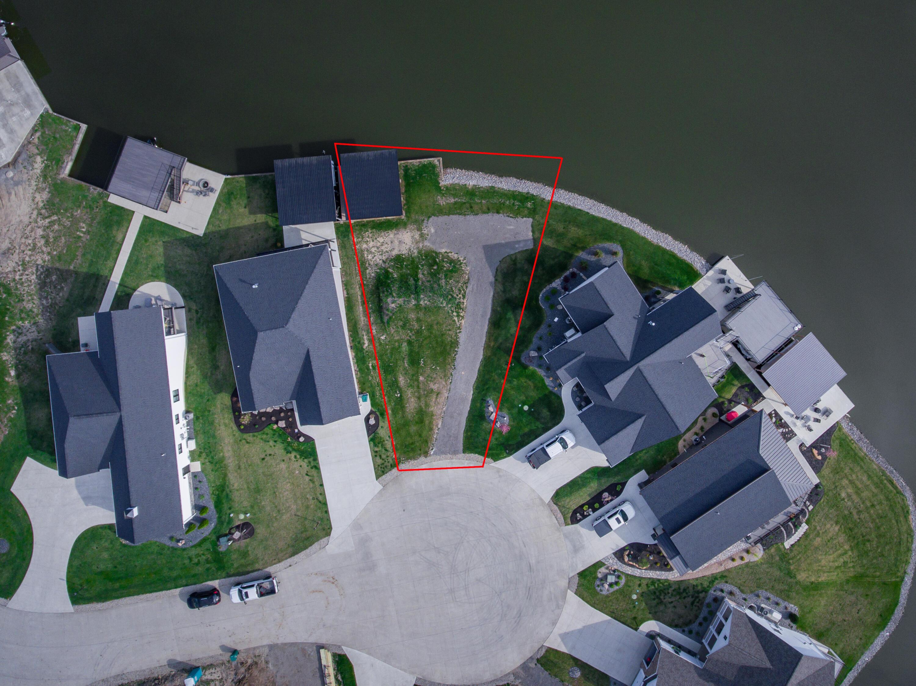 9819 Heron Way Property Photo 4