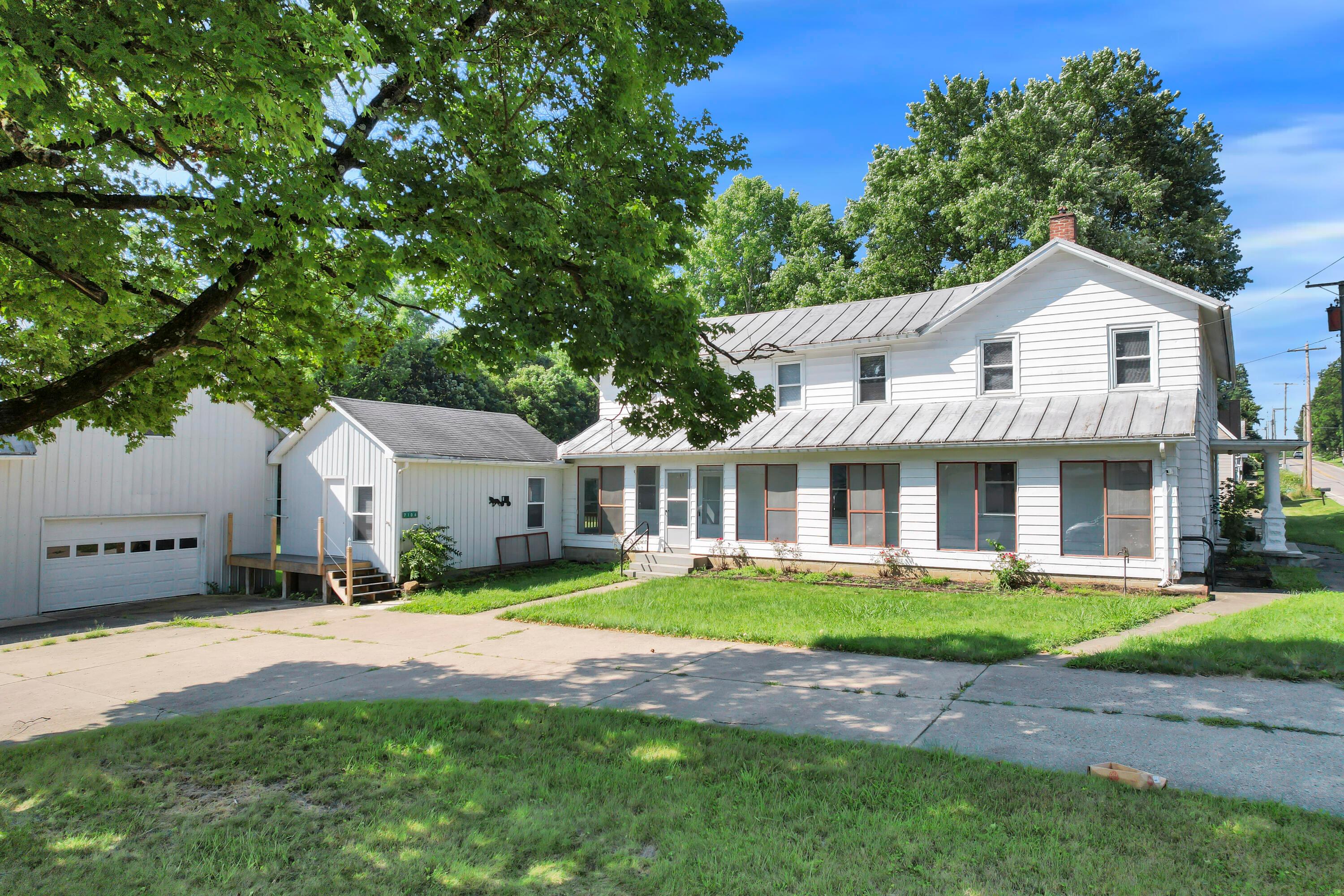 7106 Columbus Road Property Photo