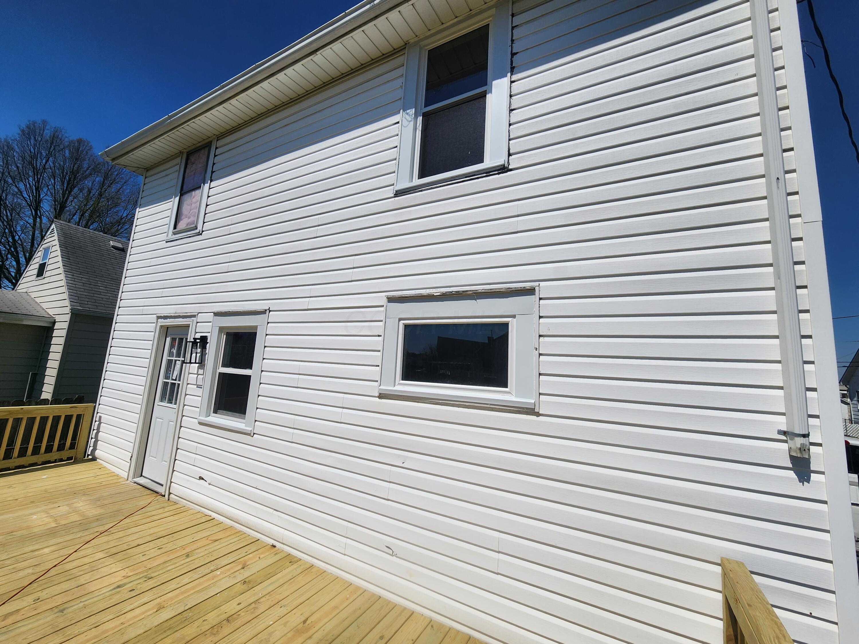 1575 Humphrey Avenue Property Photo 1