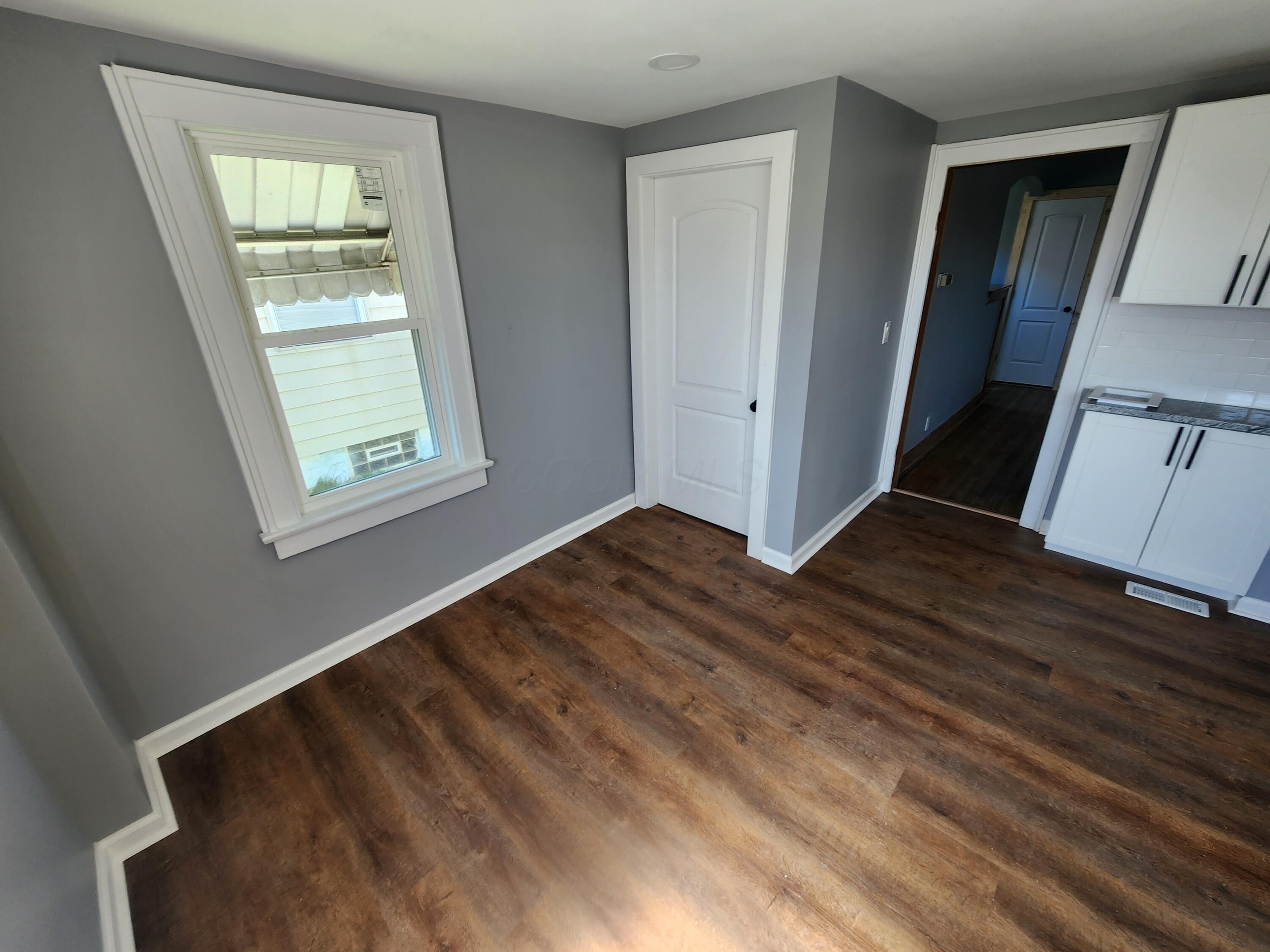 1575 Humphrey Avenue Property Photo 3