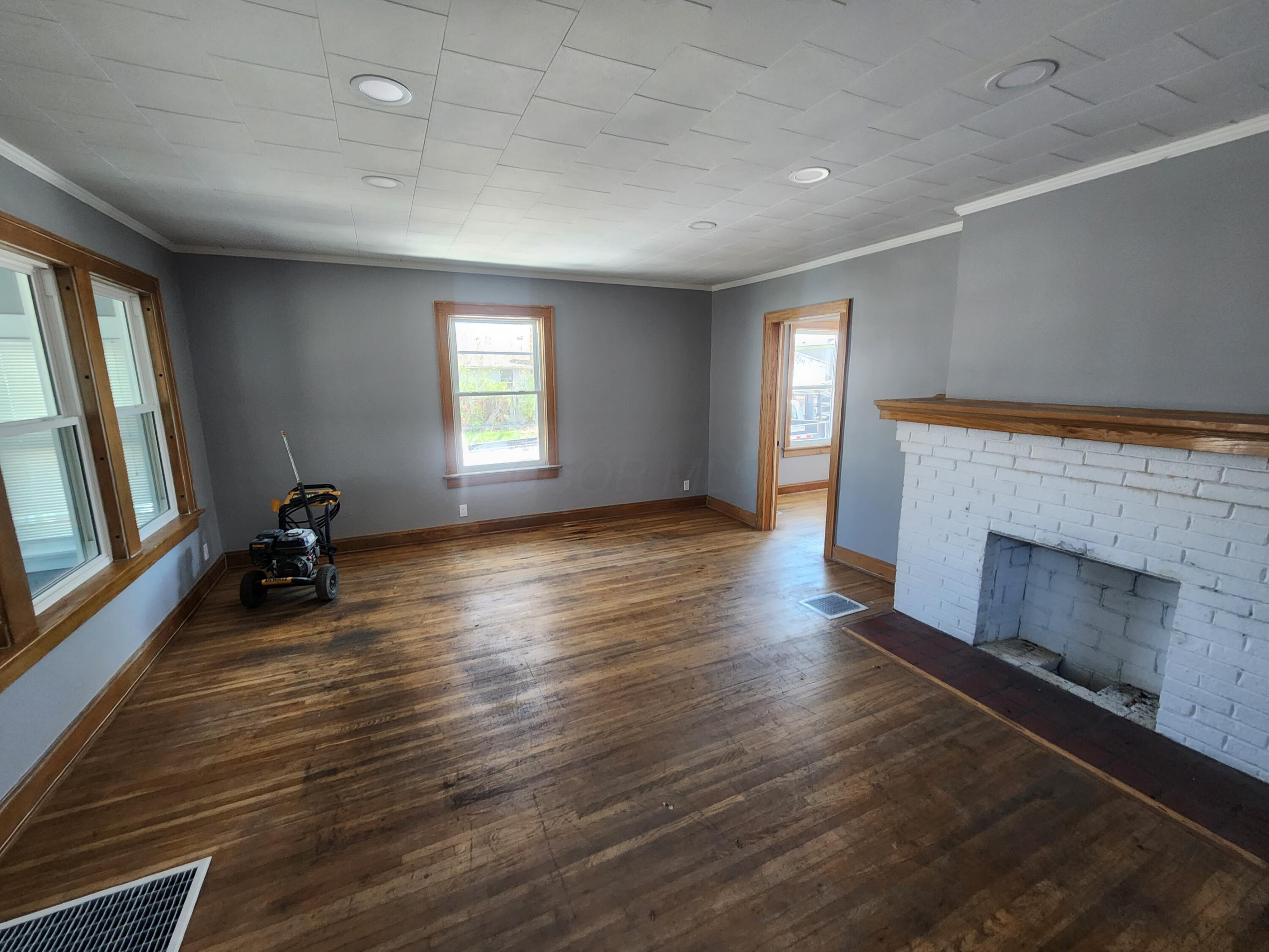 1575 Humphrey Avenue Property Photo 6