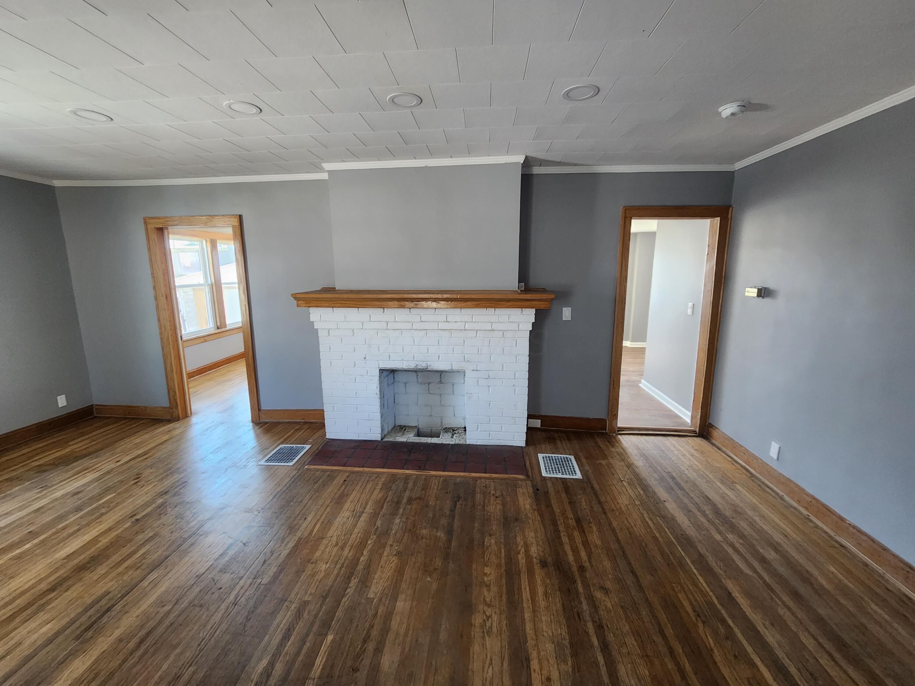 1575 Humphrey Avenue Property Photo 7