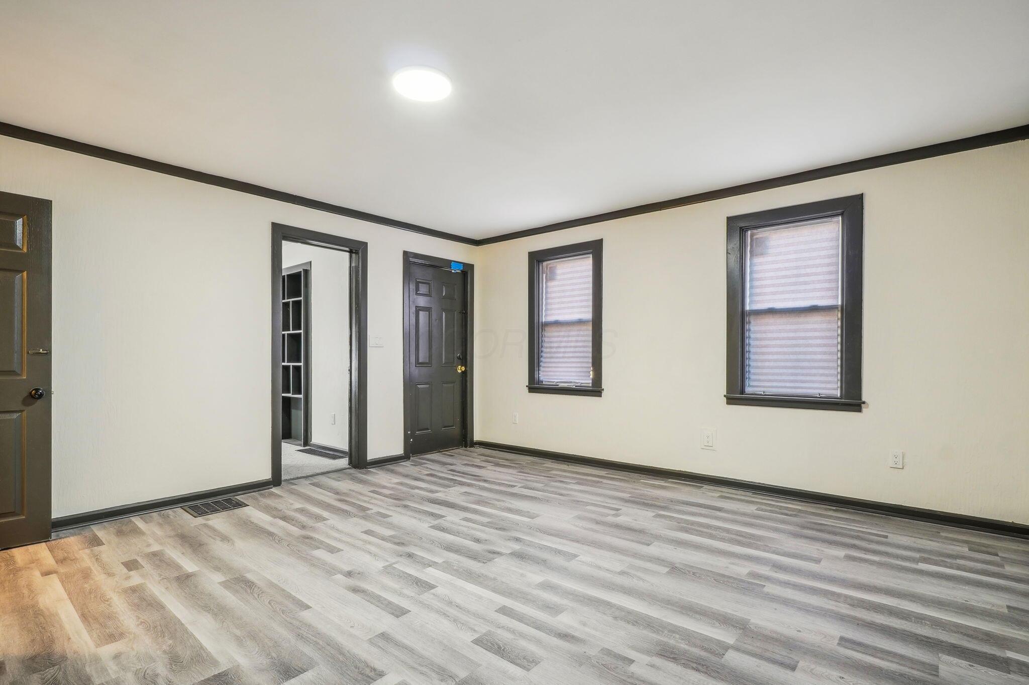 44 Whitethorne Avenue Property Photo 3