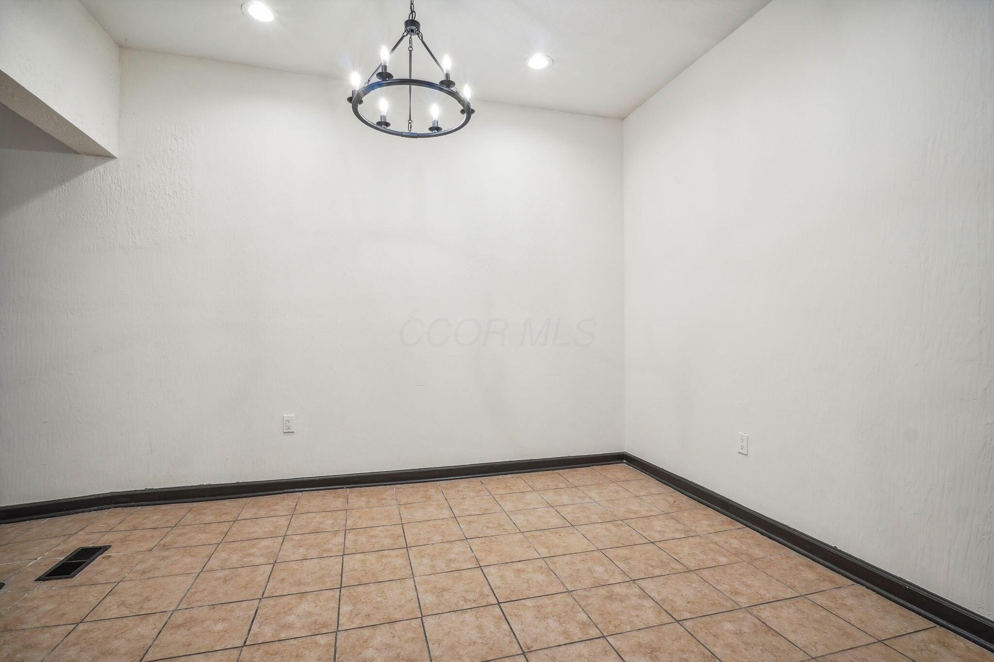 44 Whitethorne Avenue Property Photo 18
