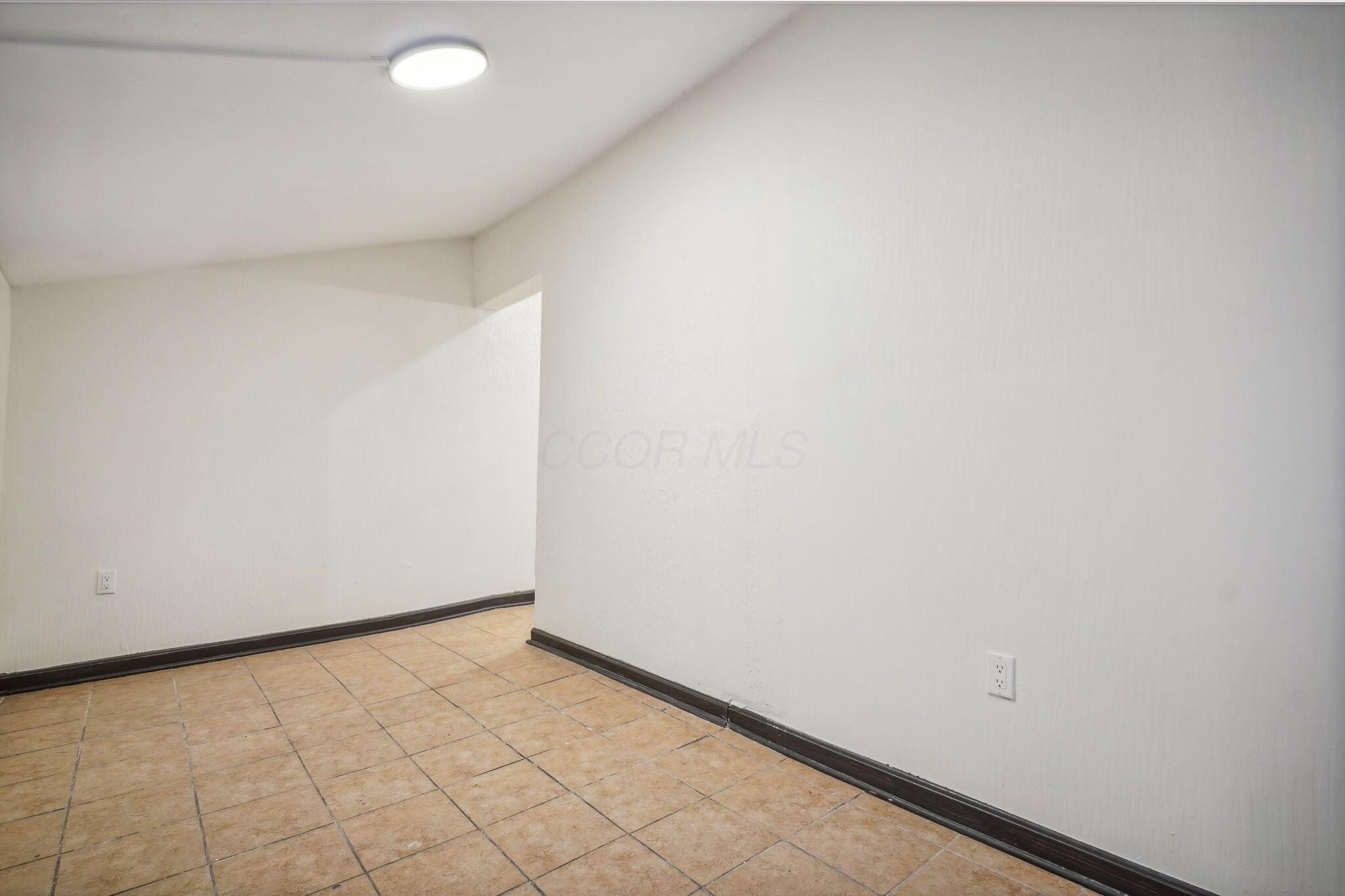44 Whitethorne Avenue Property Photo 21