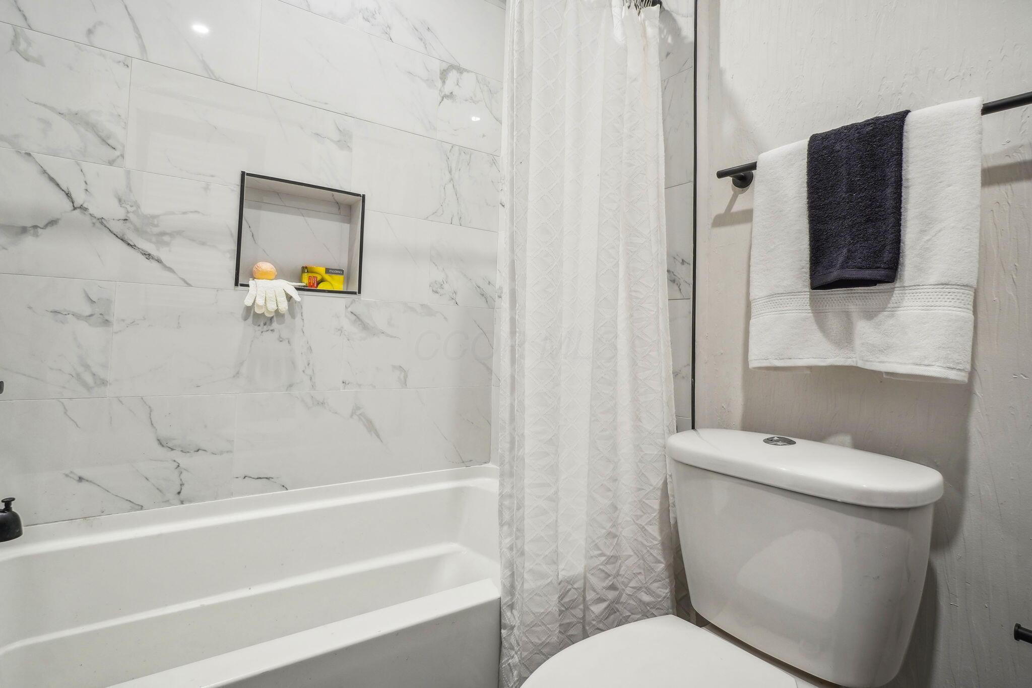 44 Whitethorne Avenue Property Photo 23