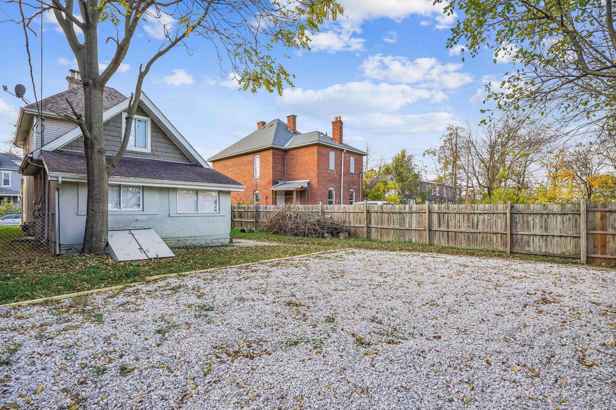 44 Whitethorne Avenue Property Photo 36