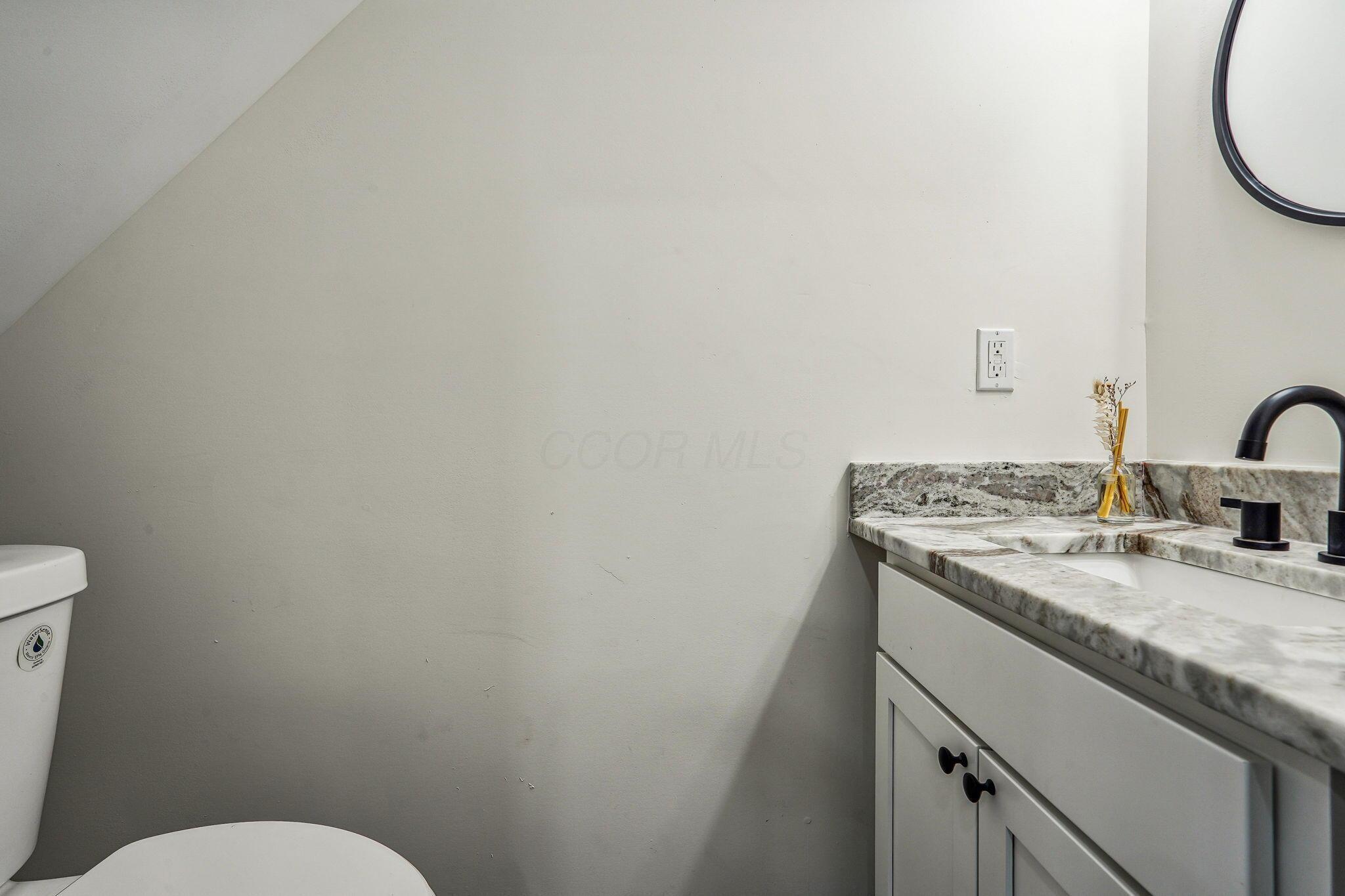 410 S Central Avenue Property Photo 11