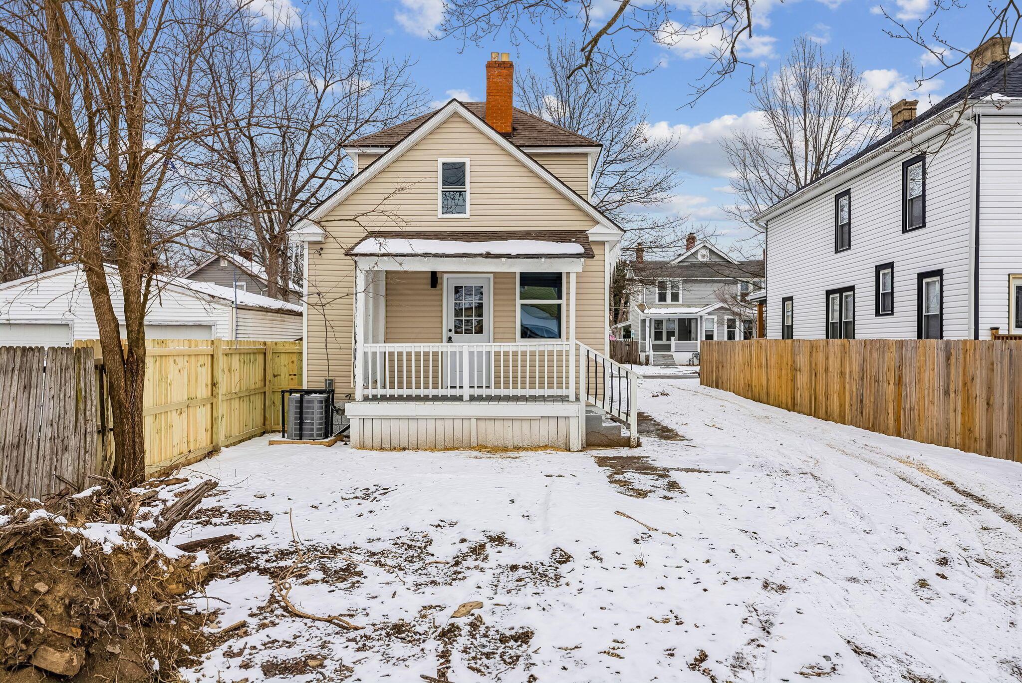 1571 Arlington Avenue Property Photo 3