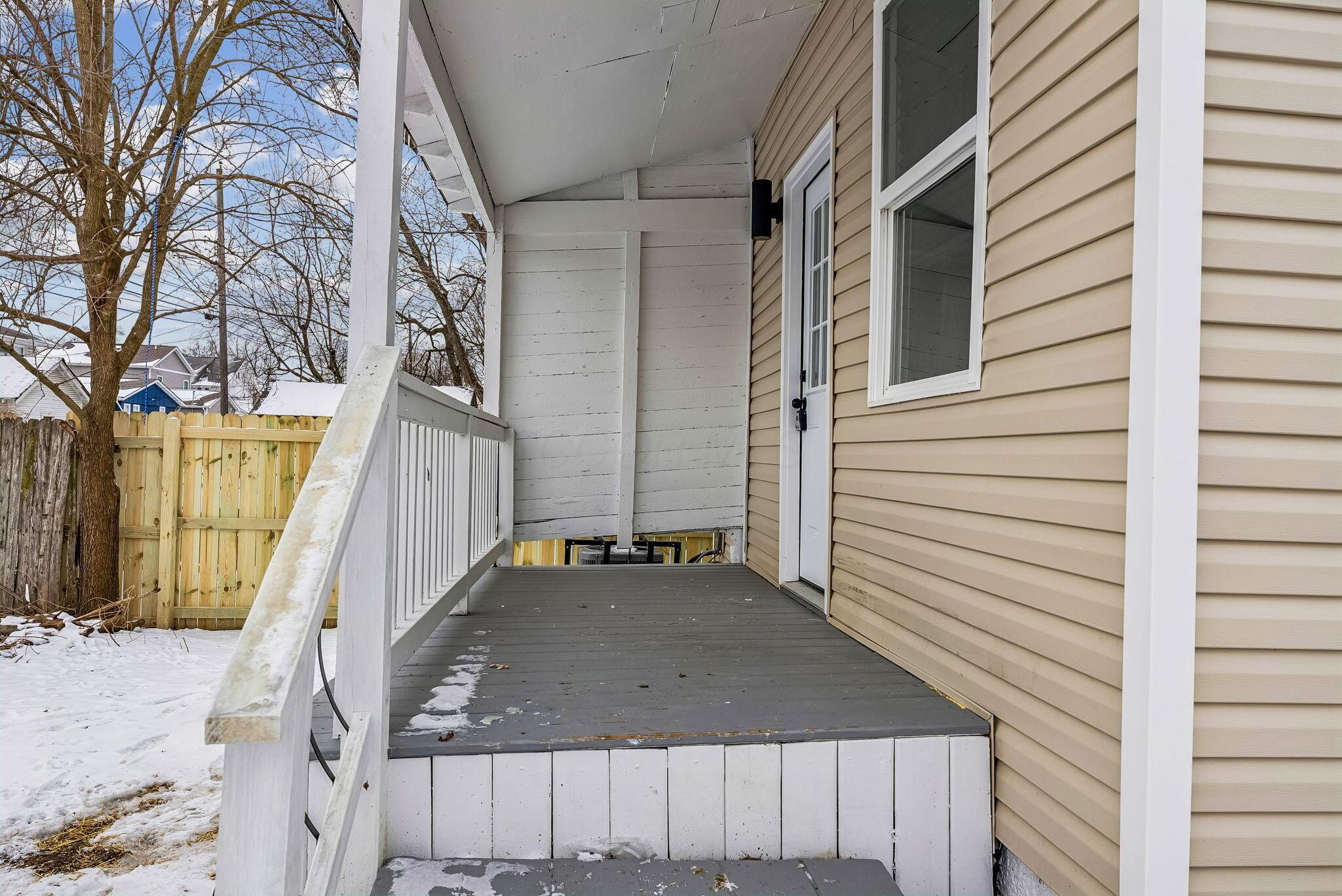 1571 Arlington Avenue Property Photo 4