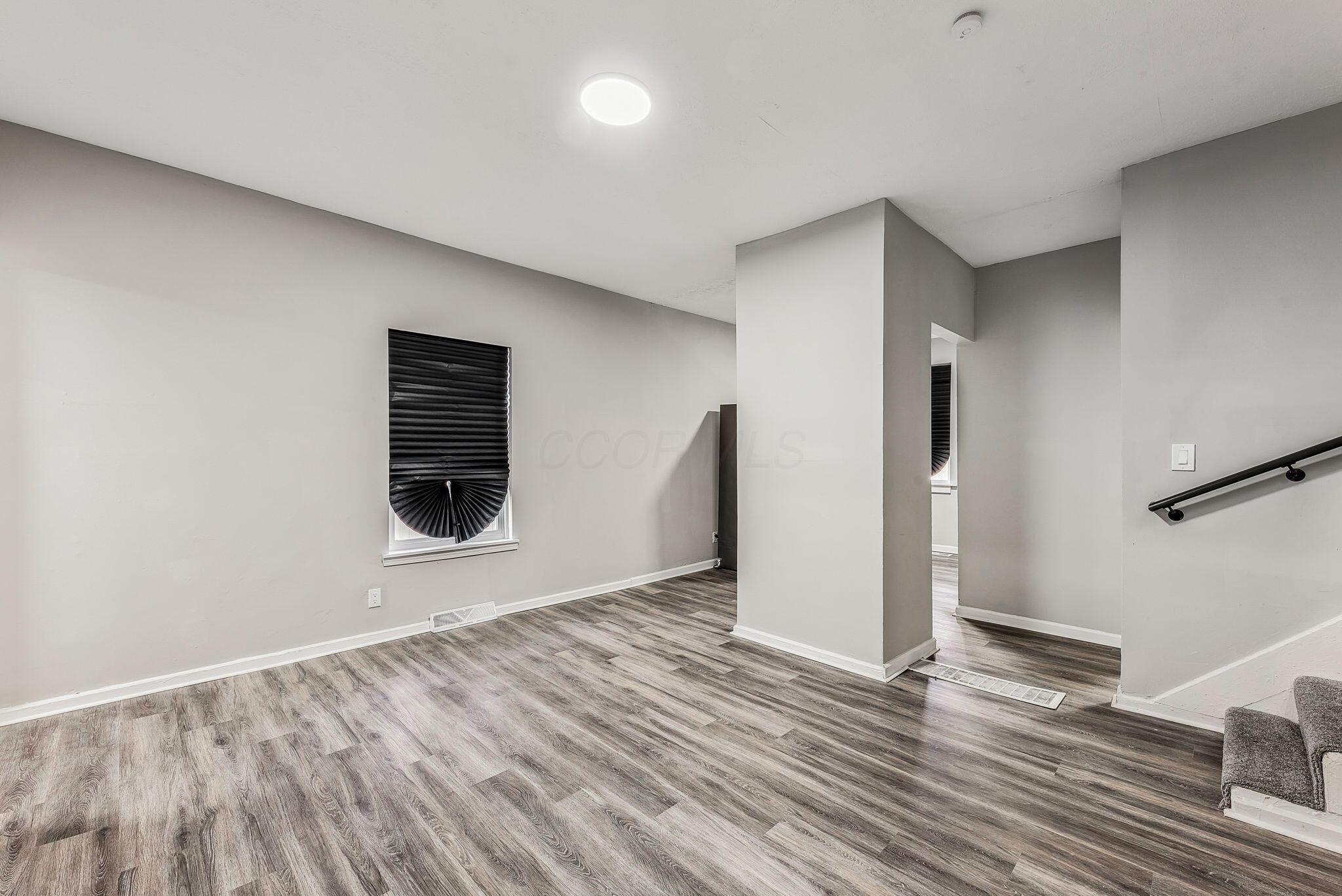 1571 Arlington Avenue Property Photo 8