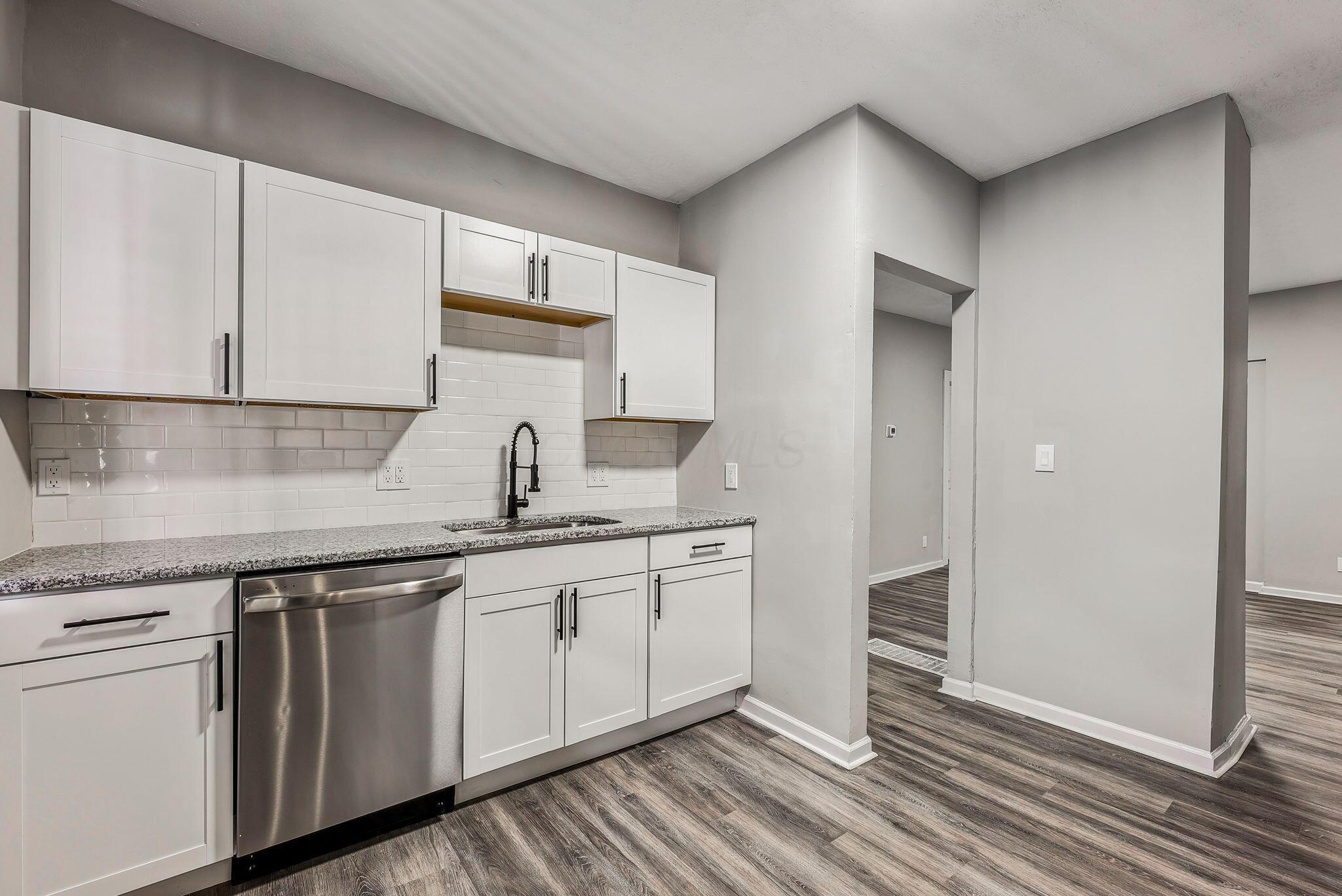1571 Arlington Avenue Property Photo 13