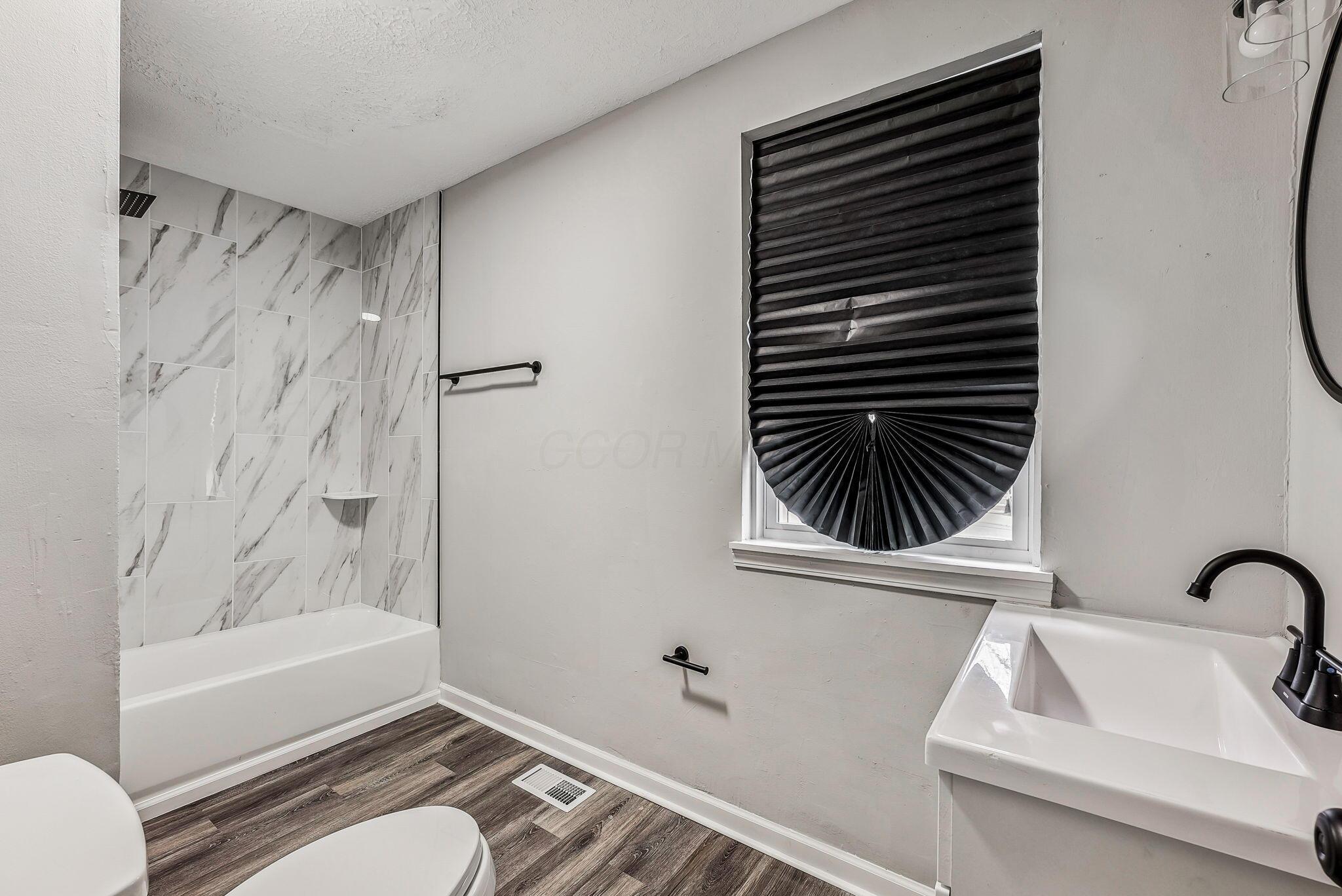 1571 Arlington Avenue Property Photo 14