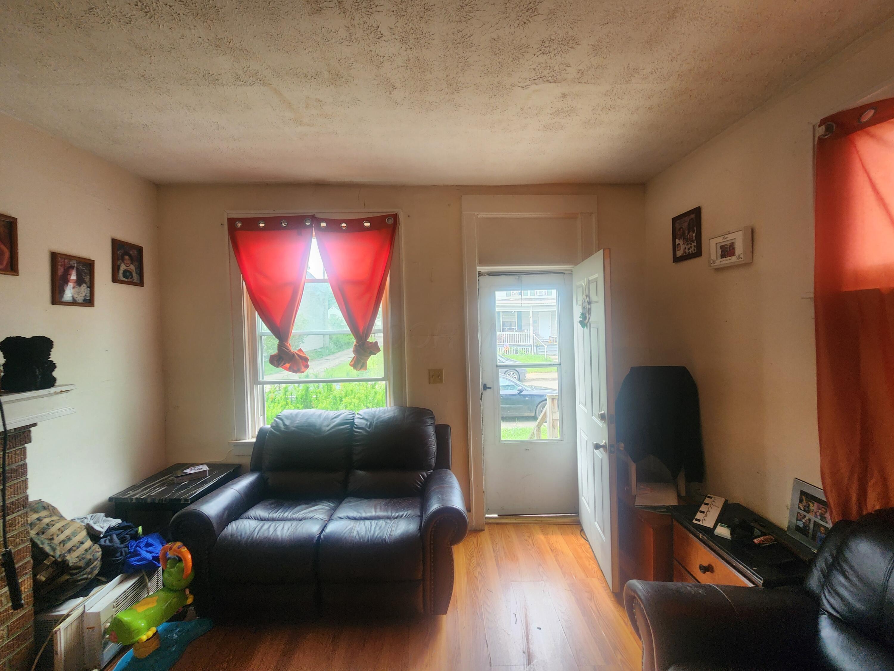 62-64 S Eureka Avenue Property Photo 3