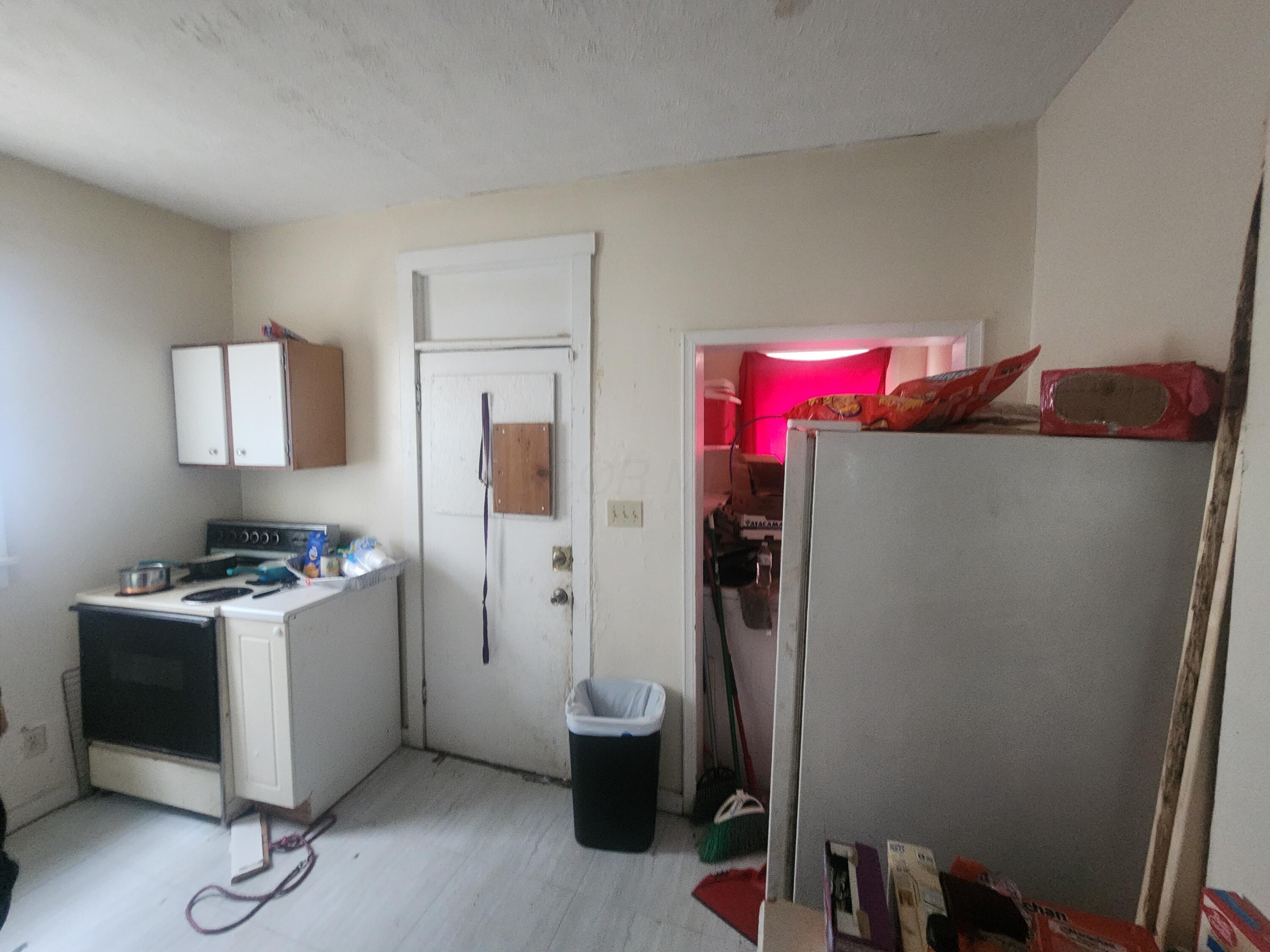 62-64 S Eureka Avenue Property Photo 5