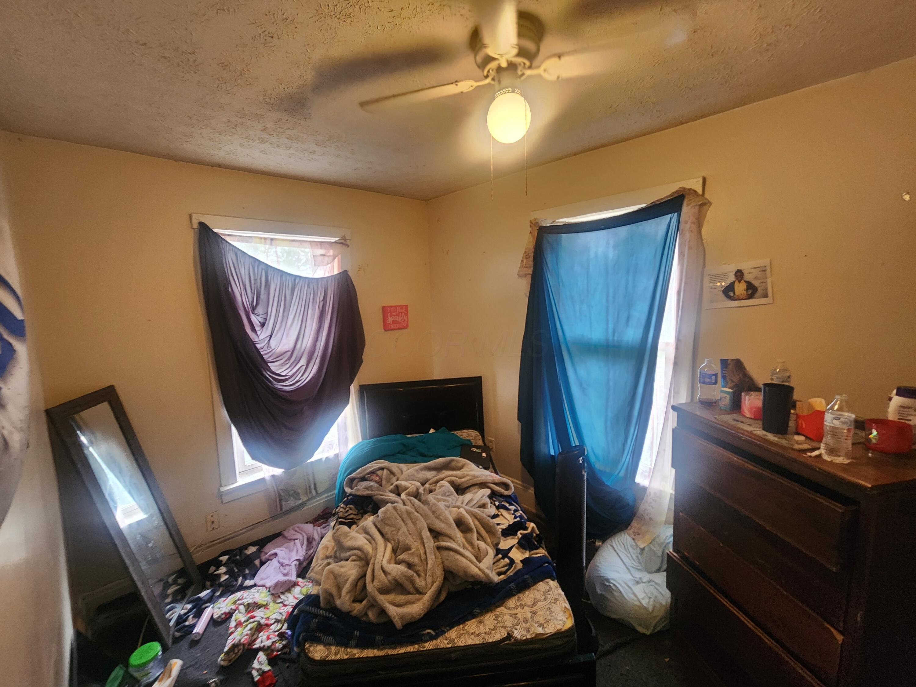 62-64 S Eureka Avenue Property Photo 9